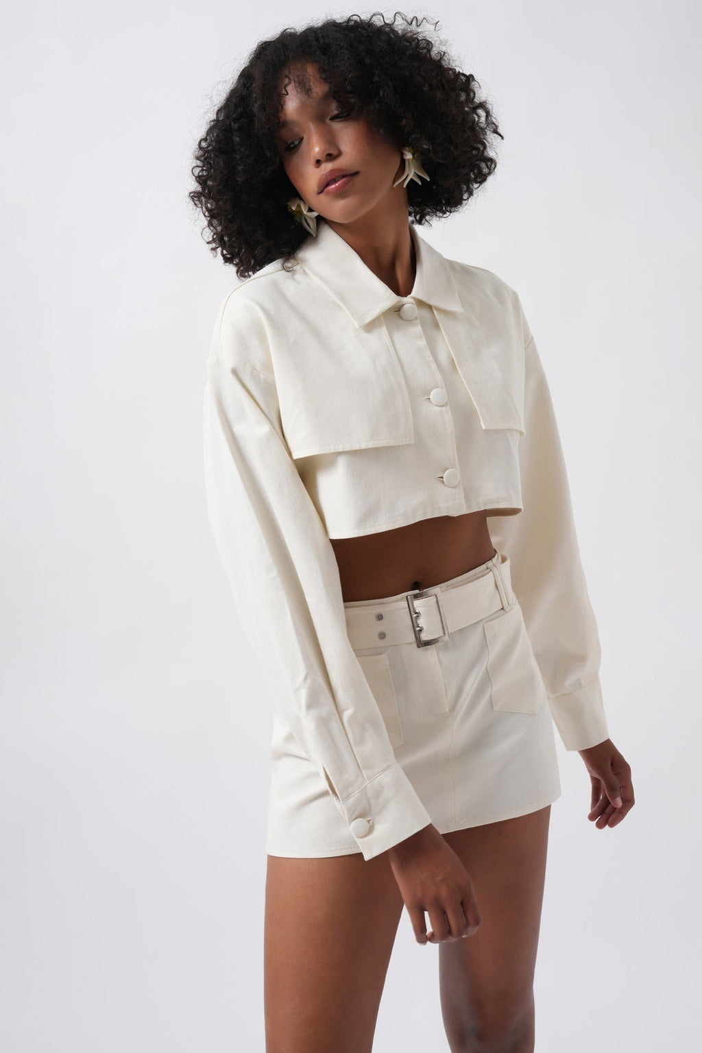 Button Detay Ecru Crop Jacket