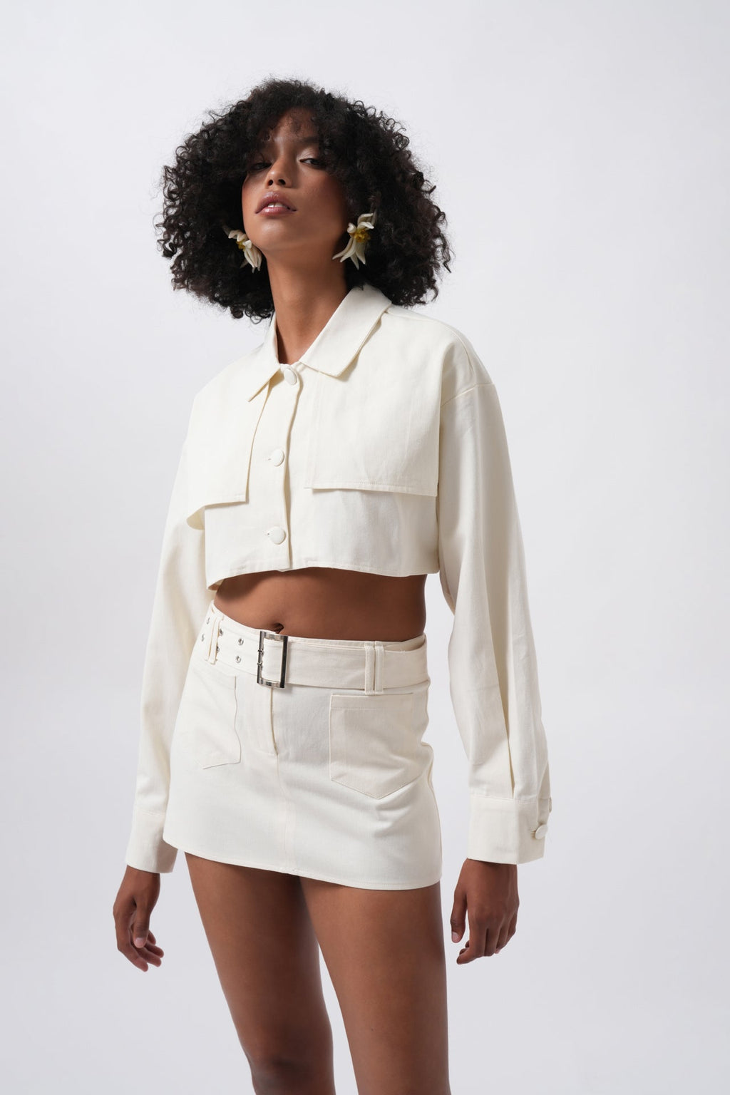 Button Detay Ecru Crop Jacket