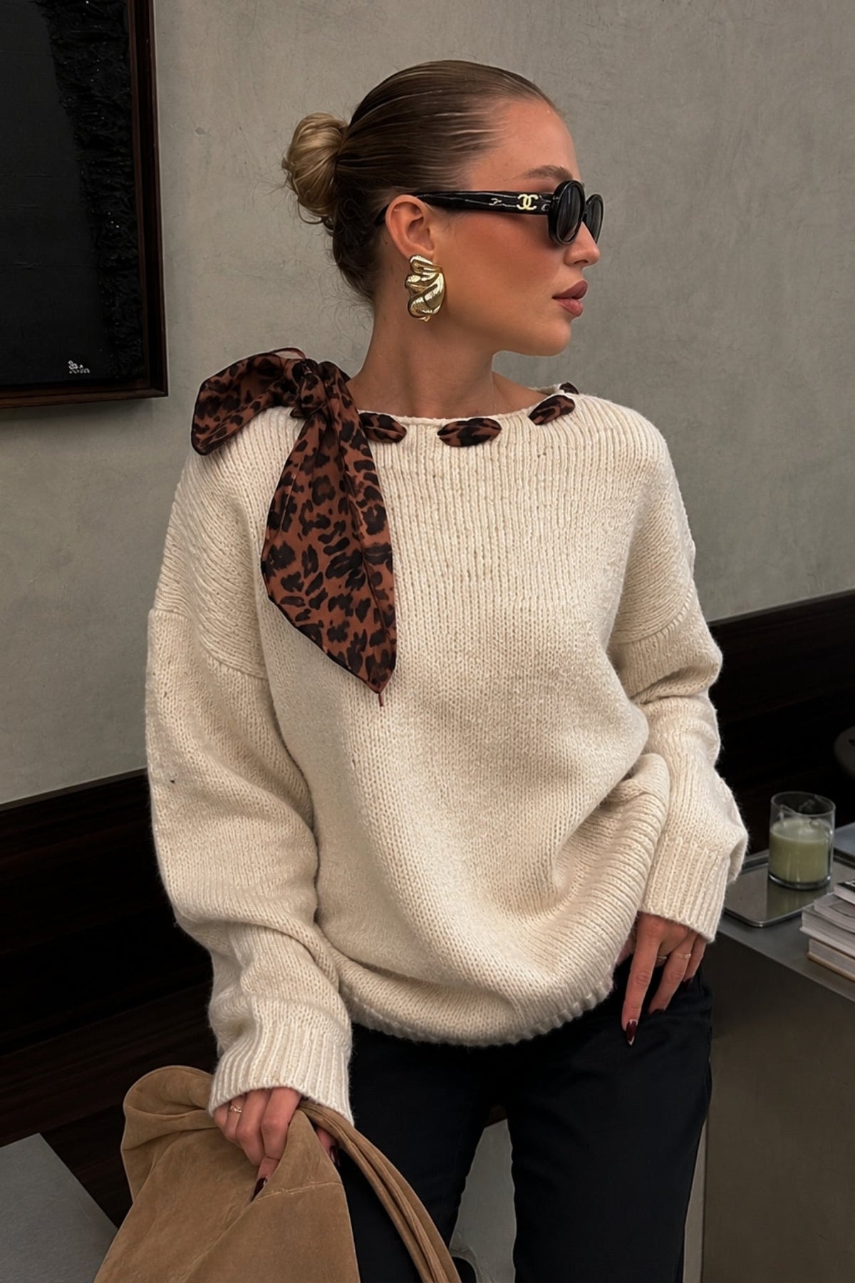 Neck Fular Detail Boat-Neck Beige Knit Kazak