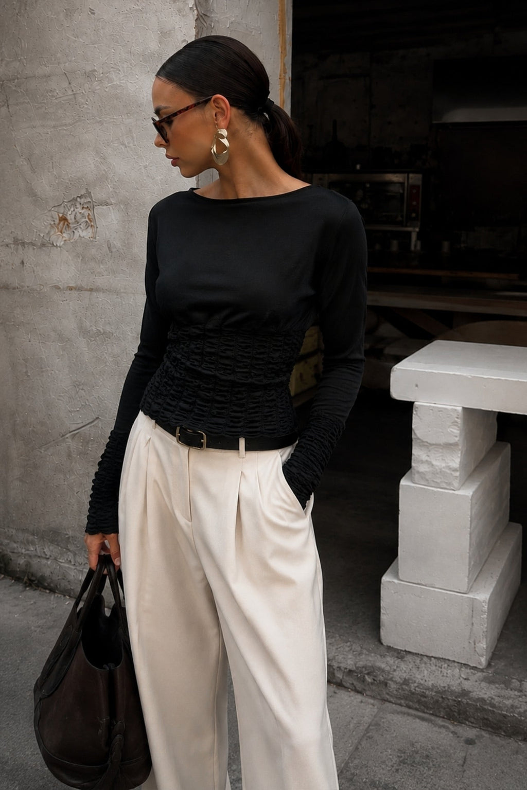 Gipe Detail Fitted Waist Boat-Neck Black Blouse