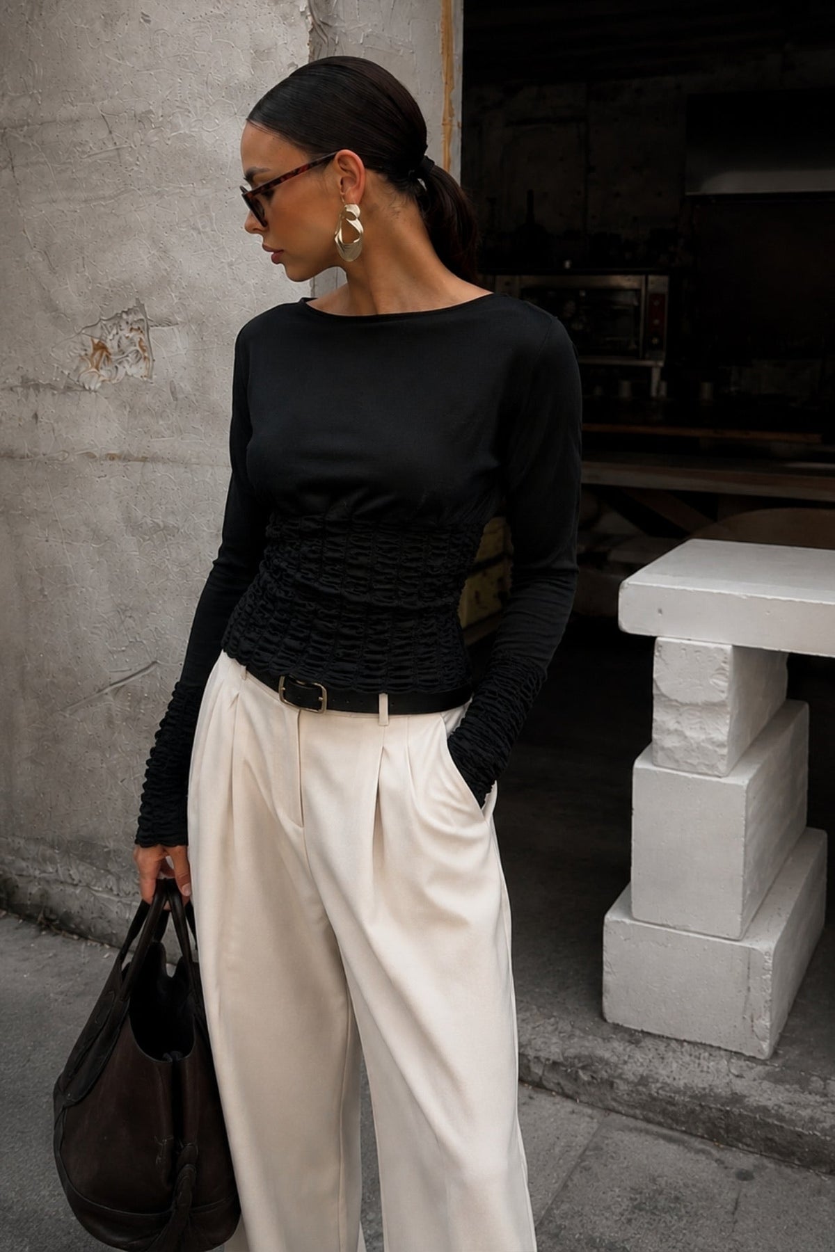 Gipe Detail Fitted Waist Boat-Neck Black Blouse
