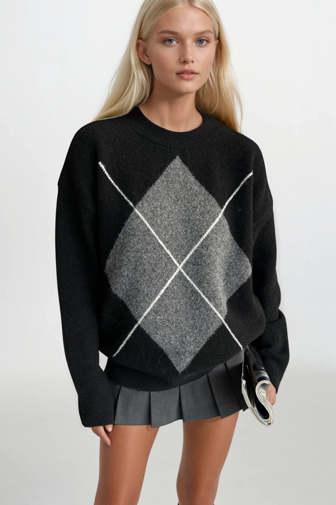 Diamond Pattern Crew Neck Black Knit Sweater