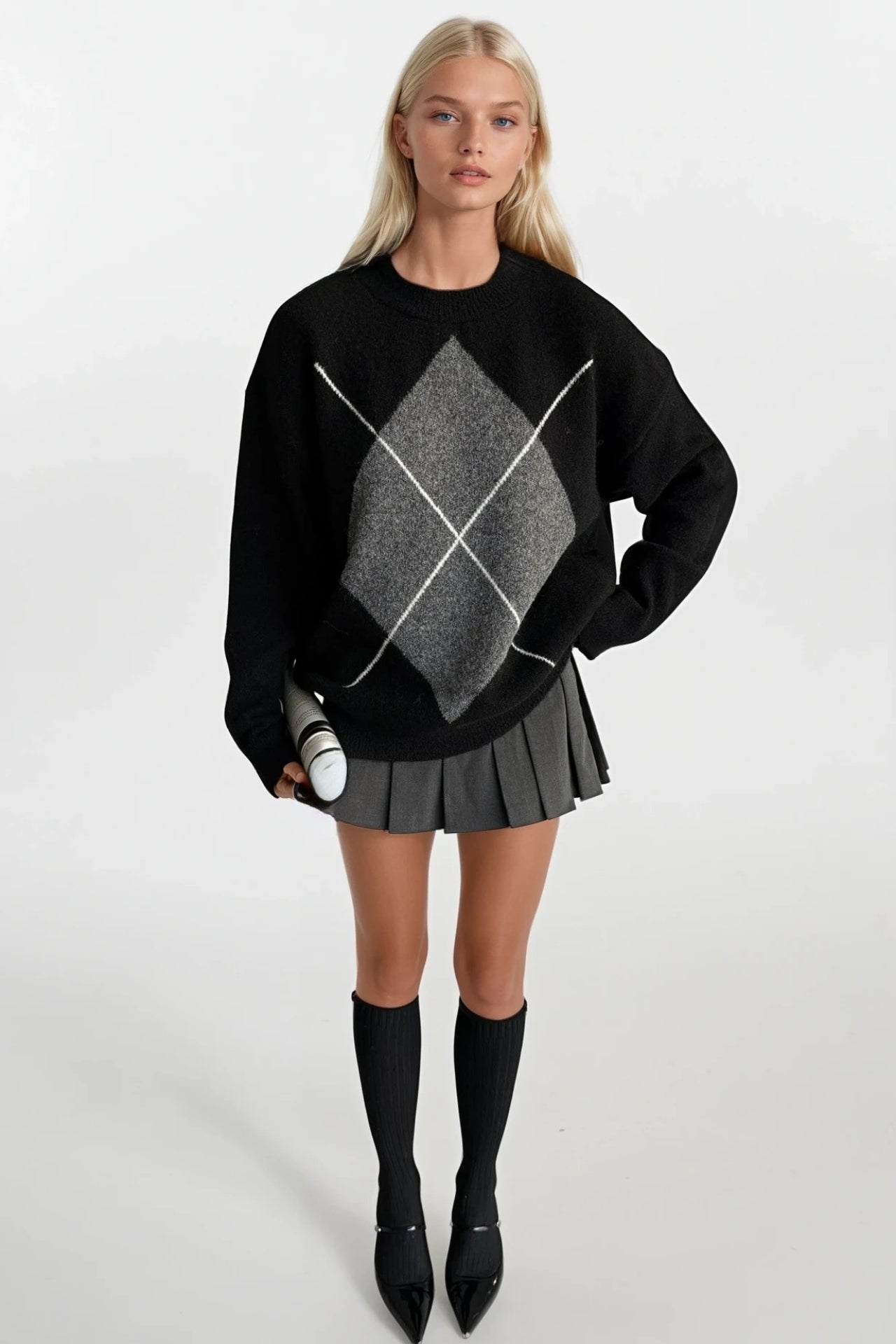 Diamond Pattern Crew Neck Black Knit Sweater