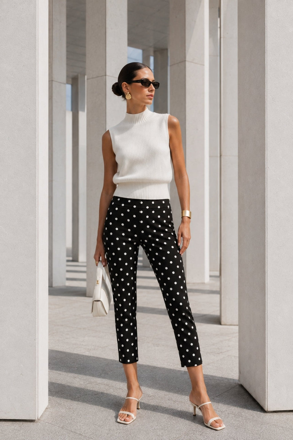 Puantiye Pattern Black Kapri Trousers