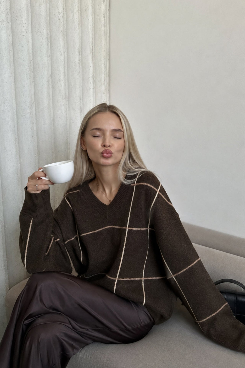 Plaid Pattern Crew Neck Textured Brown Knit Kazak