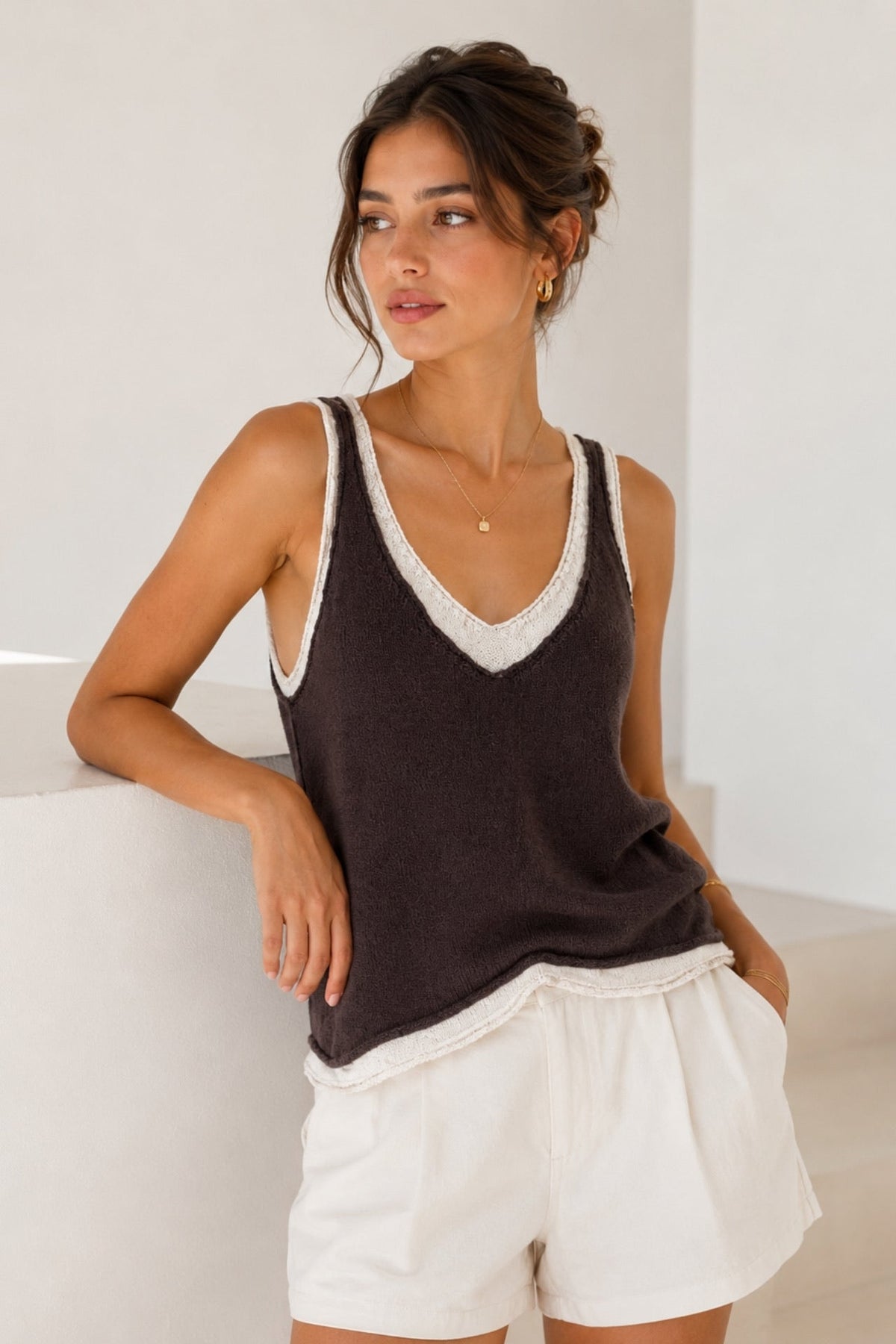 Brown Knitted Blouse with V-Neck Double Collar