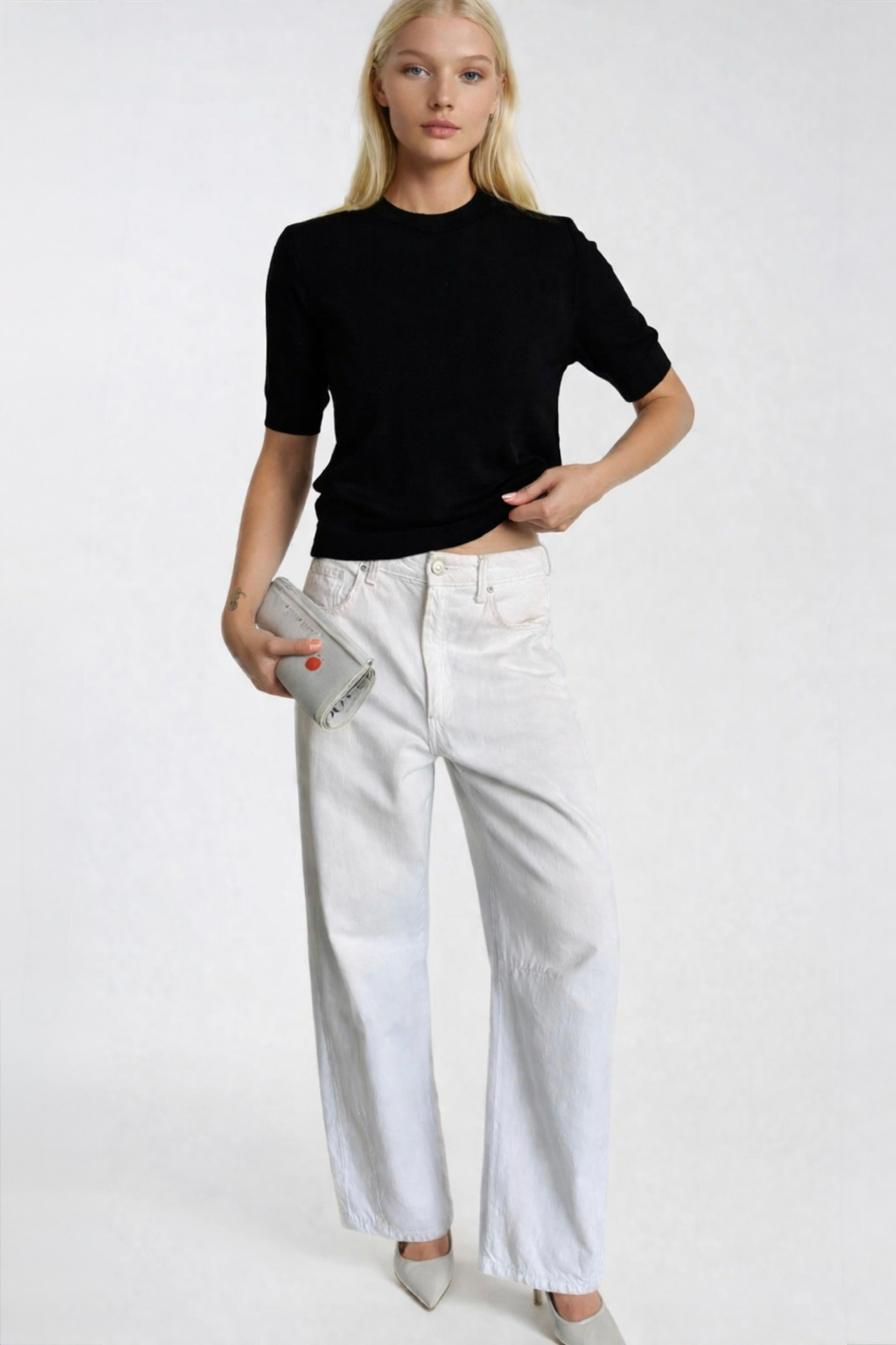 Crew Neck Short Sleeve Black Knit Blouse
