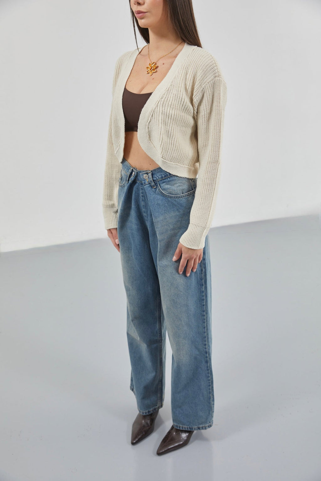 Crop Beige Knitted Cardigan with Piping