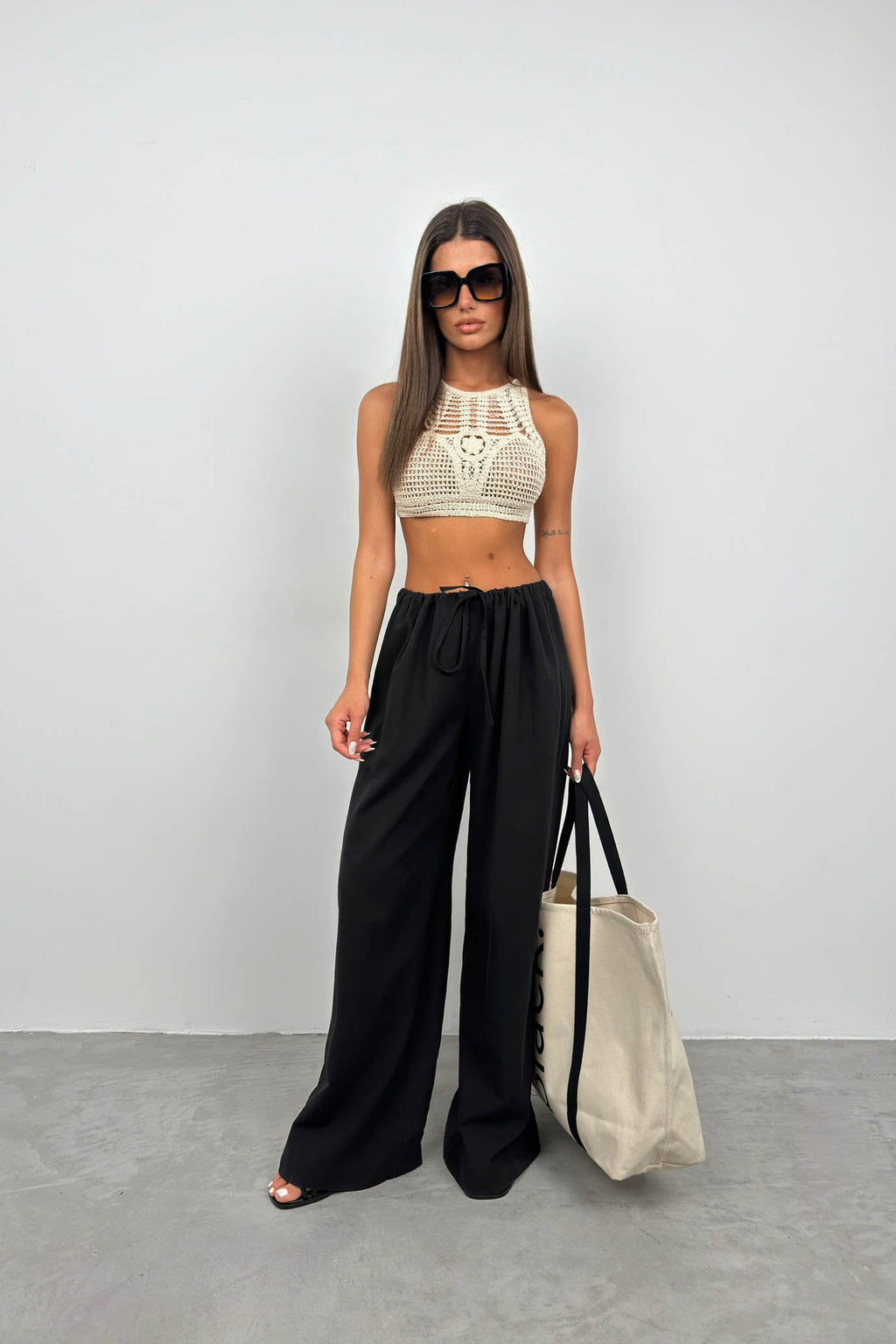 Openwork Tie Stone Brode Crop