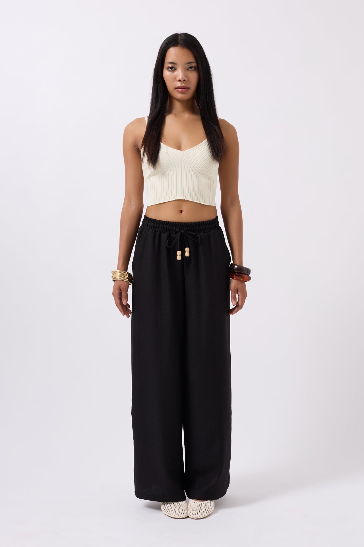 Accessory Detail Linen Black Pants