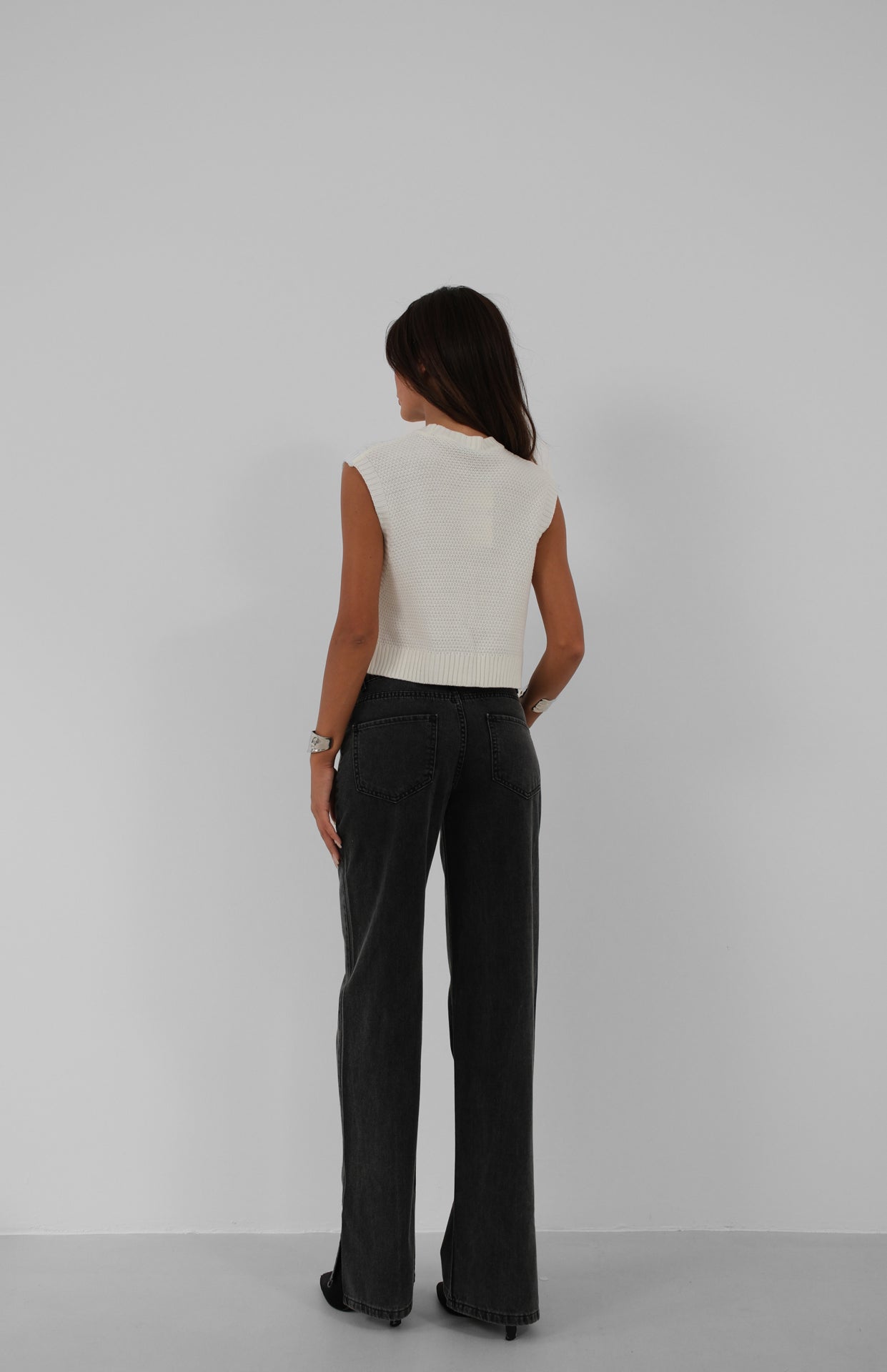 Asymmetric Kemer Slit Hem Black Jeans