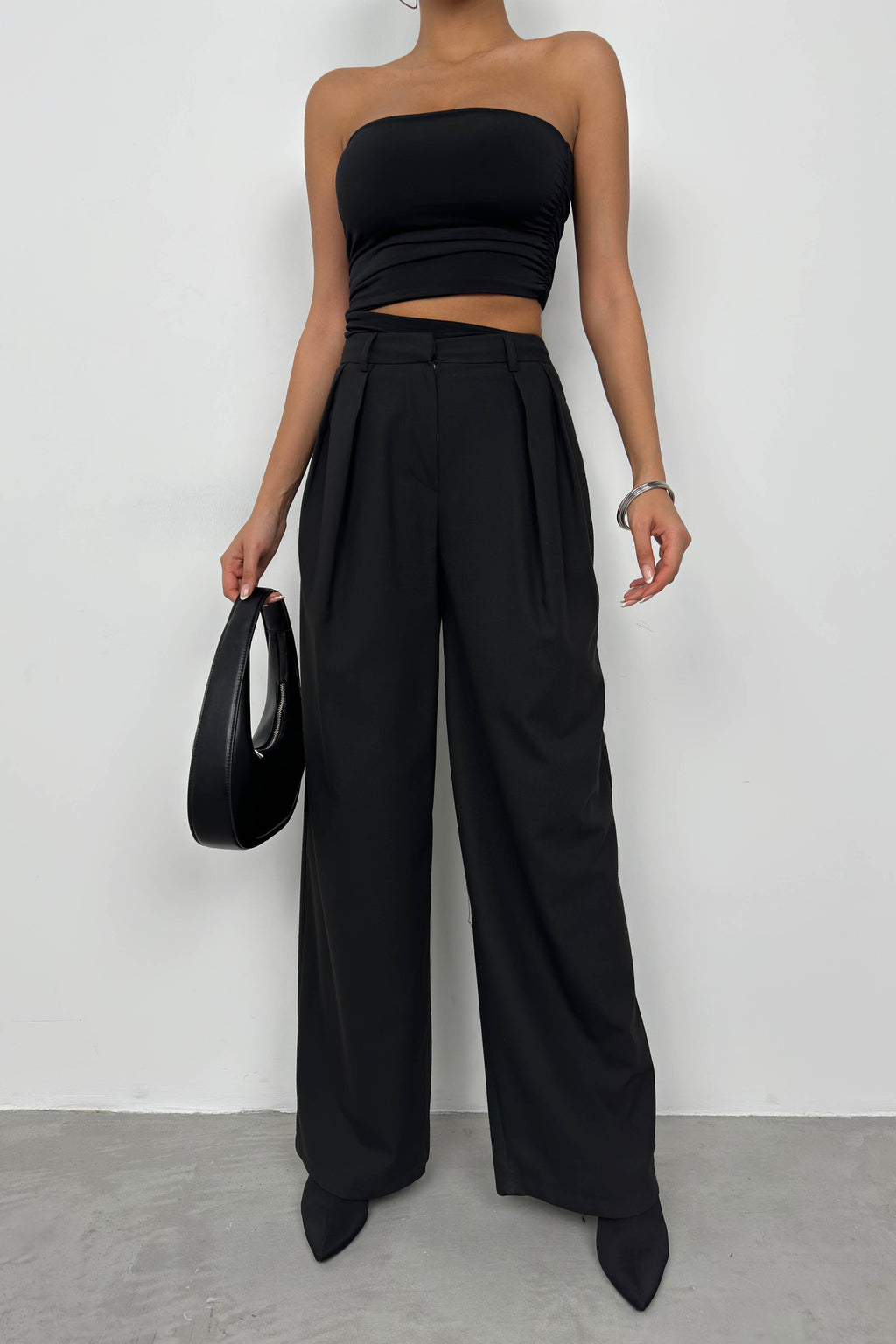 Asymmetric Strapless Black Crop