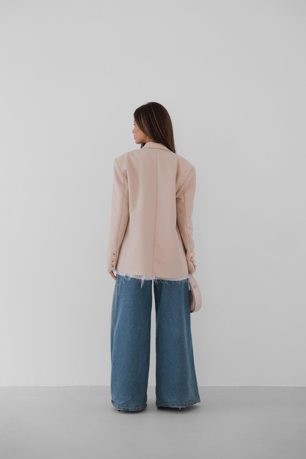 Lining Detail Shoulder-Padded Beige Blazer