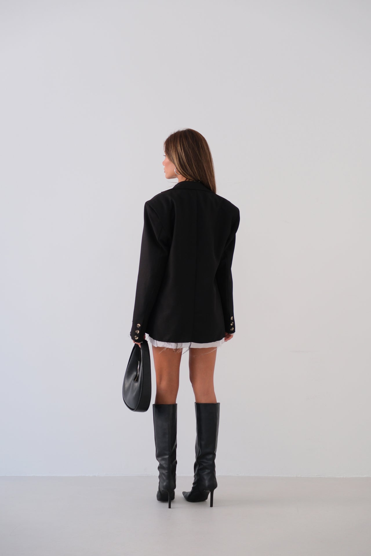 Lining Detail Shoulder-Padded Black Blazer