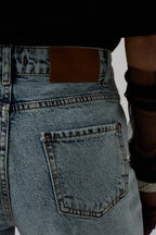 Leg Cut-Out Blue Stone Detail Jeanss