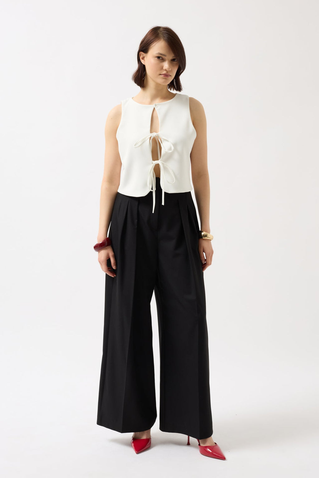 Tie Detail Low-Cut White Blouse