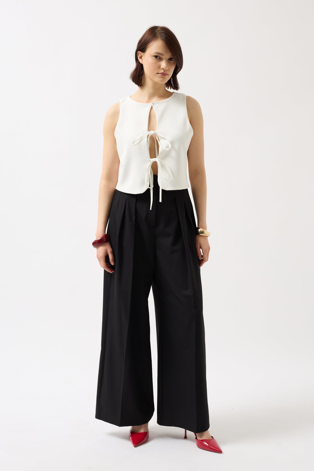Tie Detail Low-Cut White Blouse