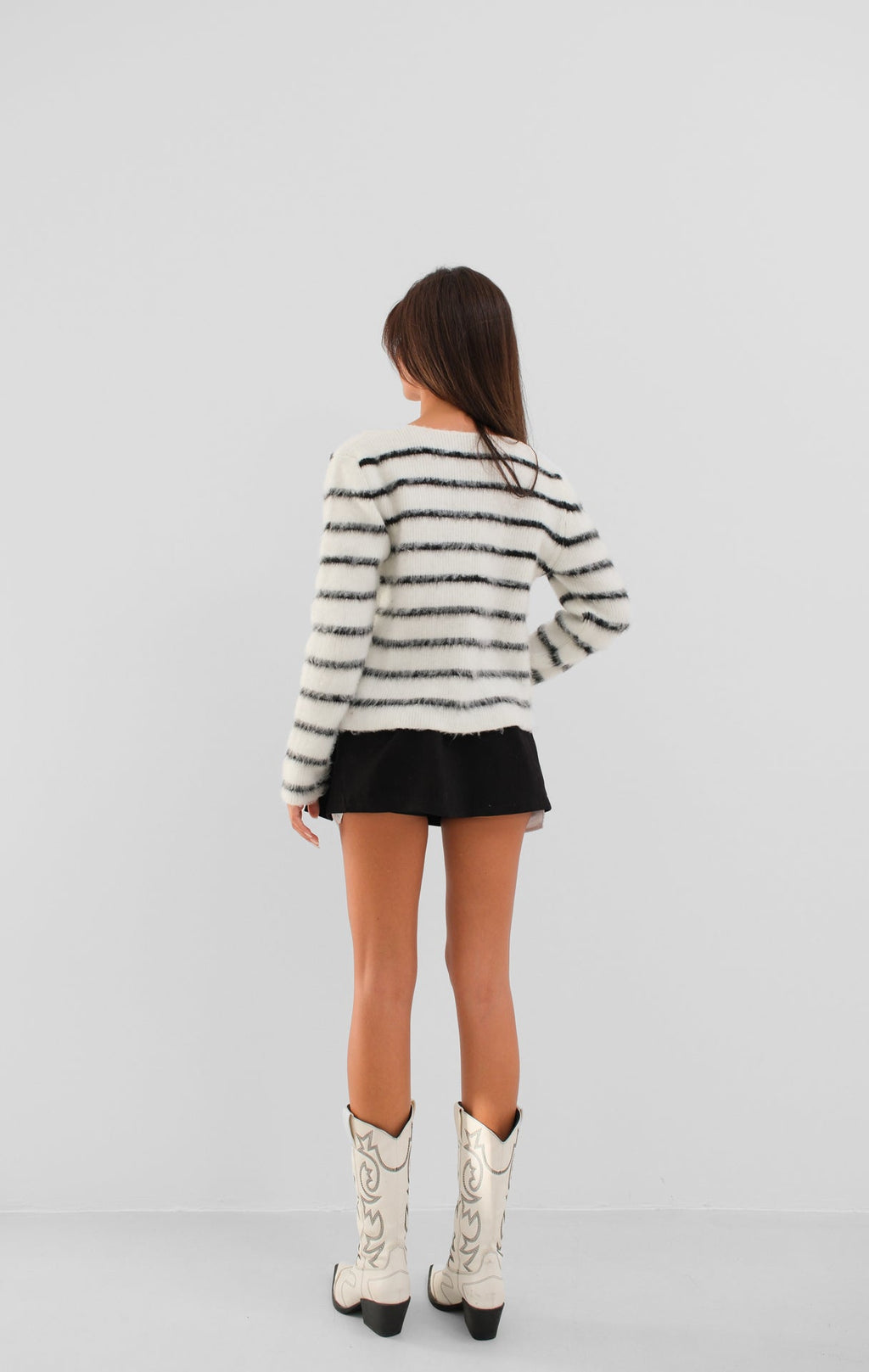 Bagcik Detailed Striped Sakalli Knit White Cardigan