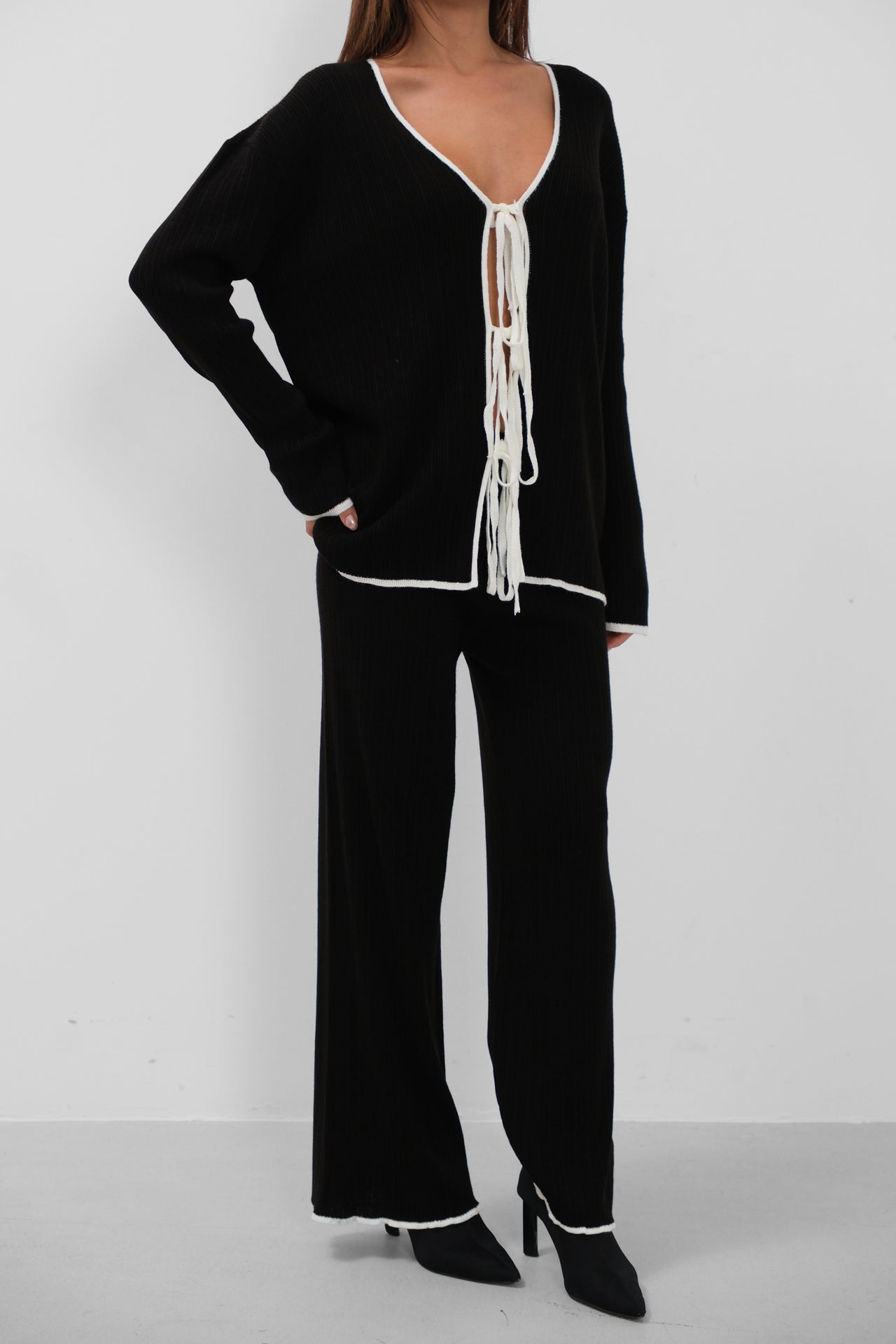 Lace-Up and Biye Detail Cardigan Pants Triko Black Set