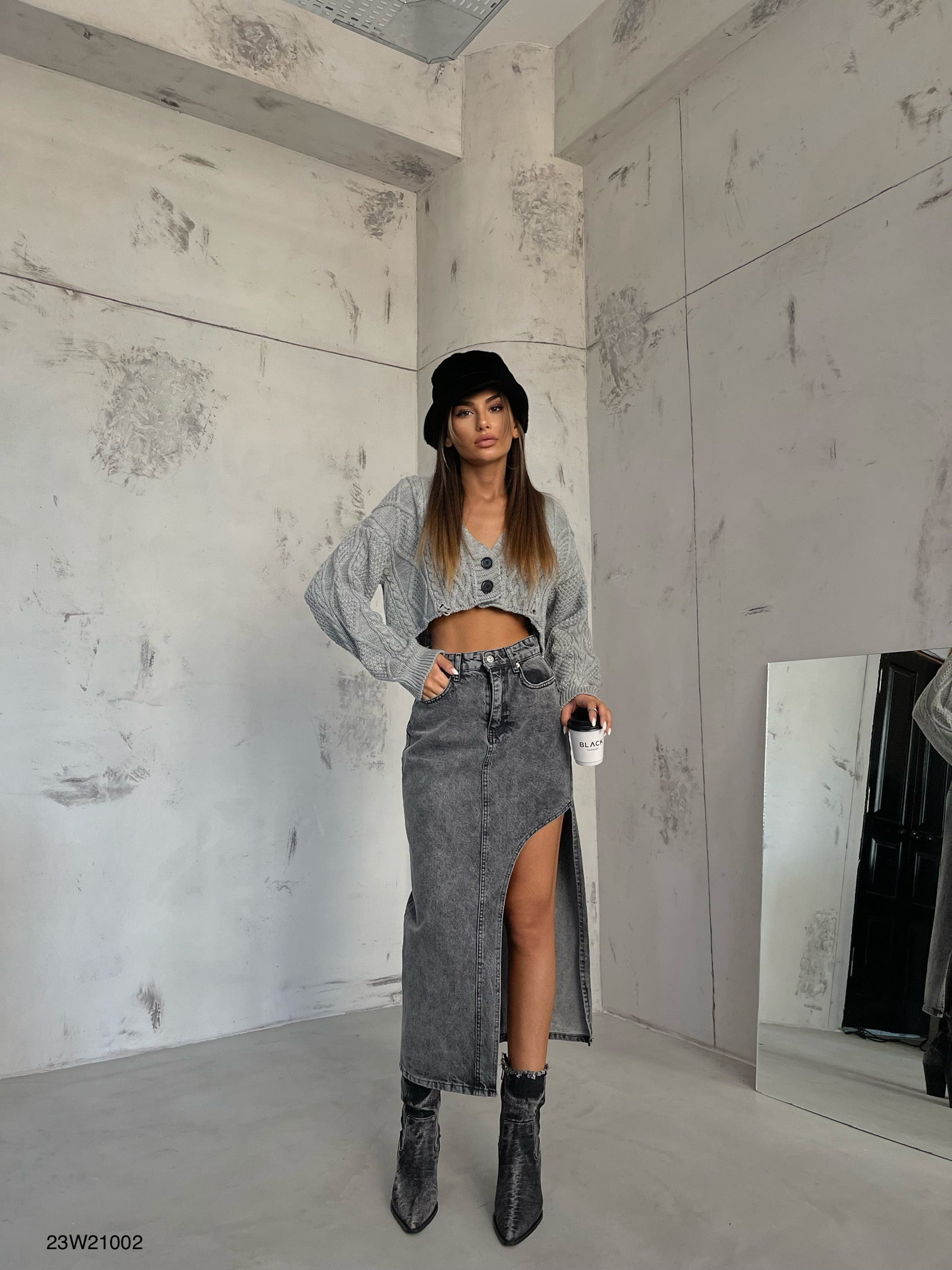 Diamond Pattern Gray Crop Fringed Cardigan