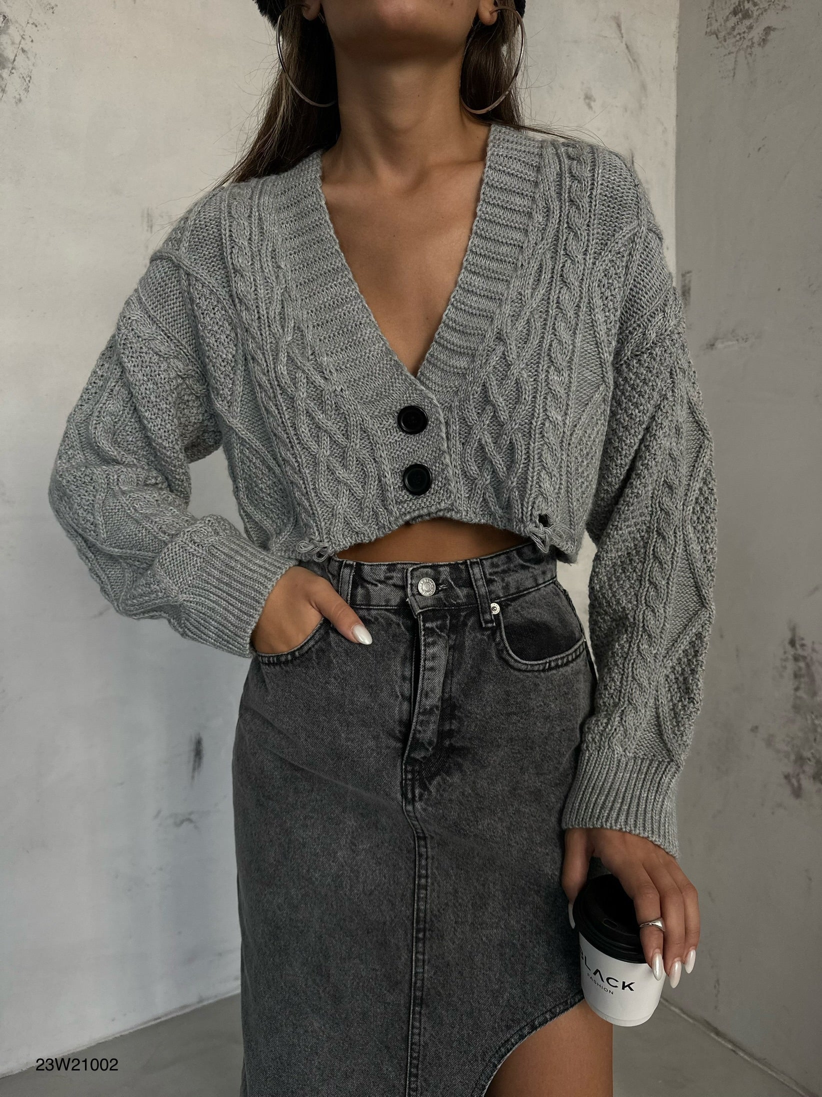 Diamond Pattern Gray Crop Fringed Cardigan