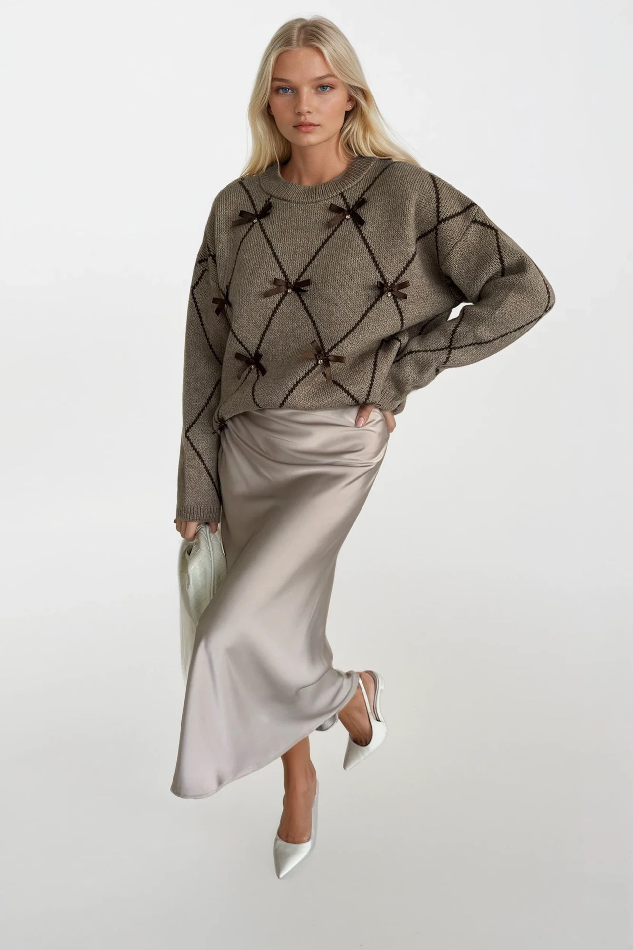 Diamond Pattern Rhinestone Embellished Bow Mink Sweater