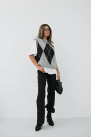 Gray Crop Sweater with Diamond Pattern