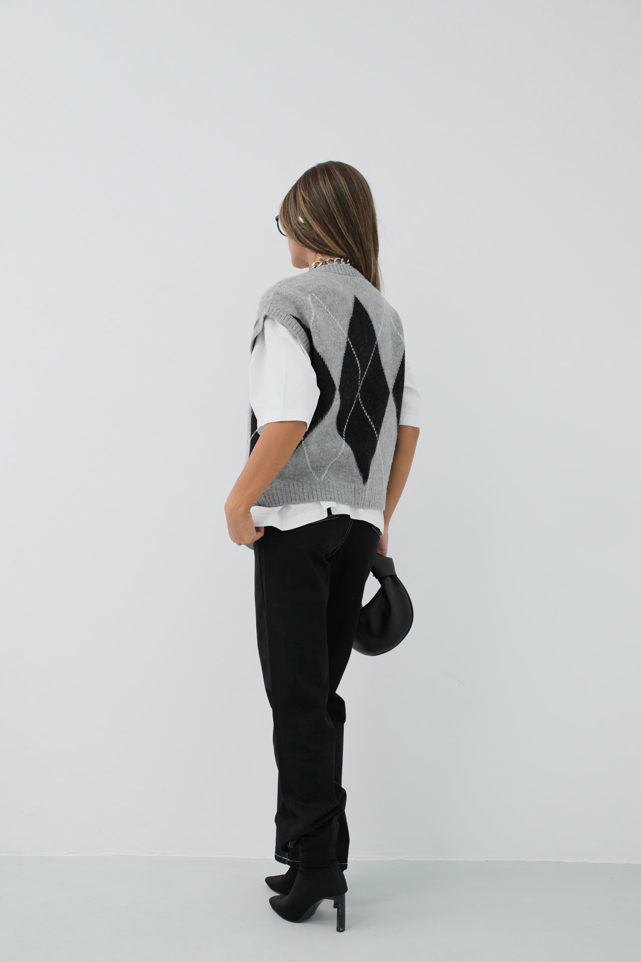 Baklava Patterned Gray Crop Sweater