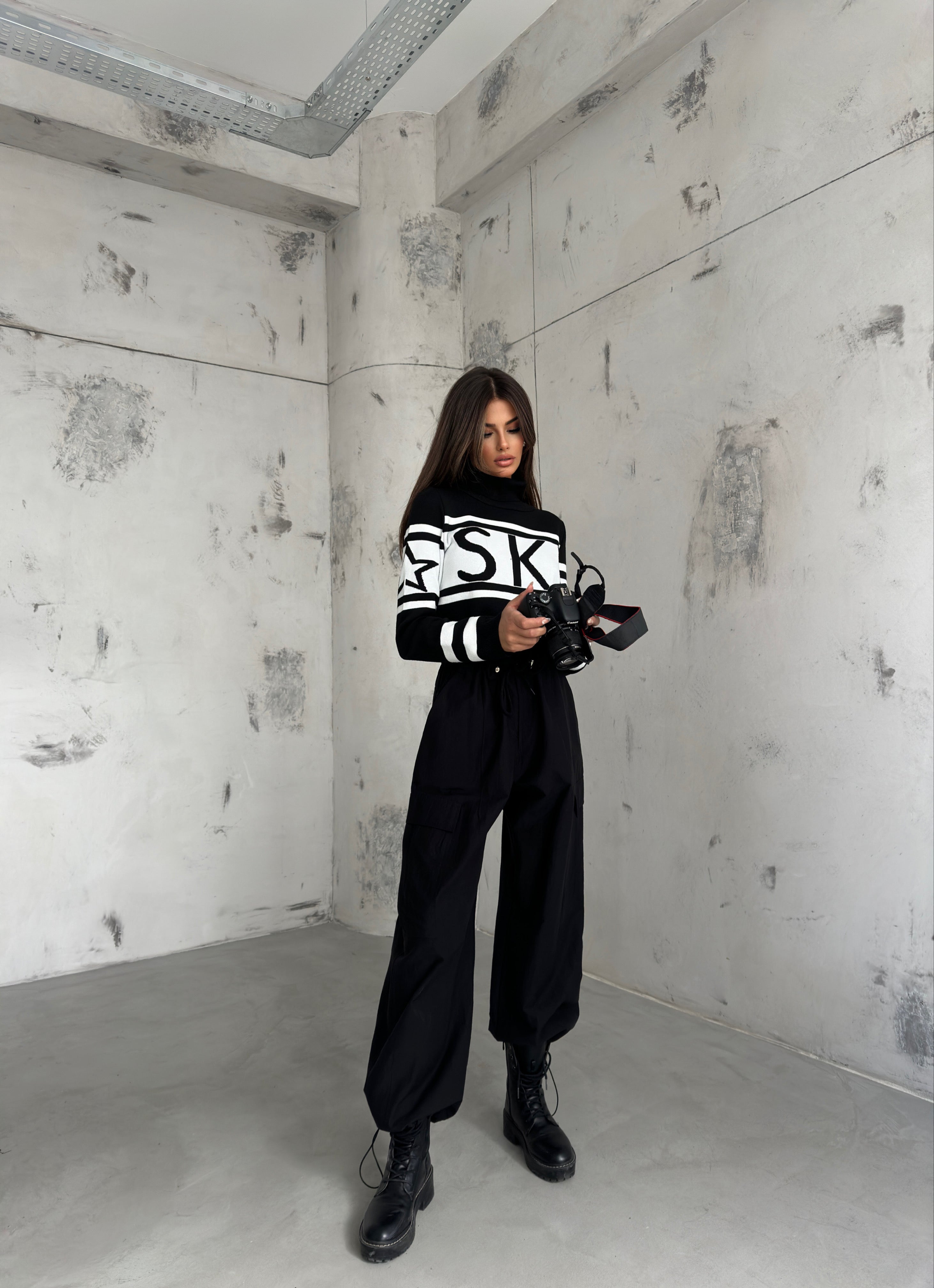Turtleneck Jacquard Black Sweater
