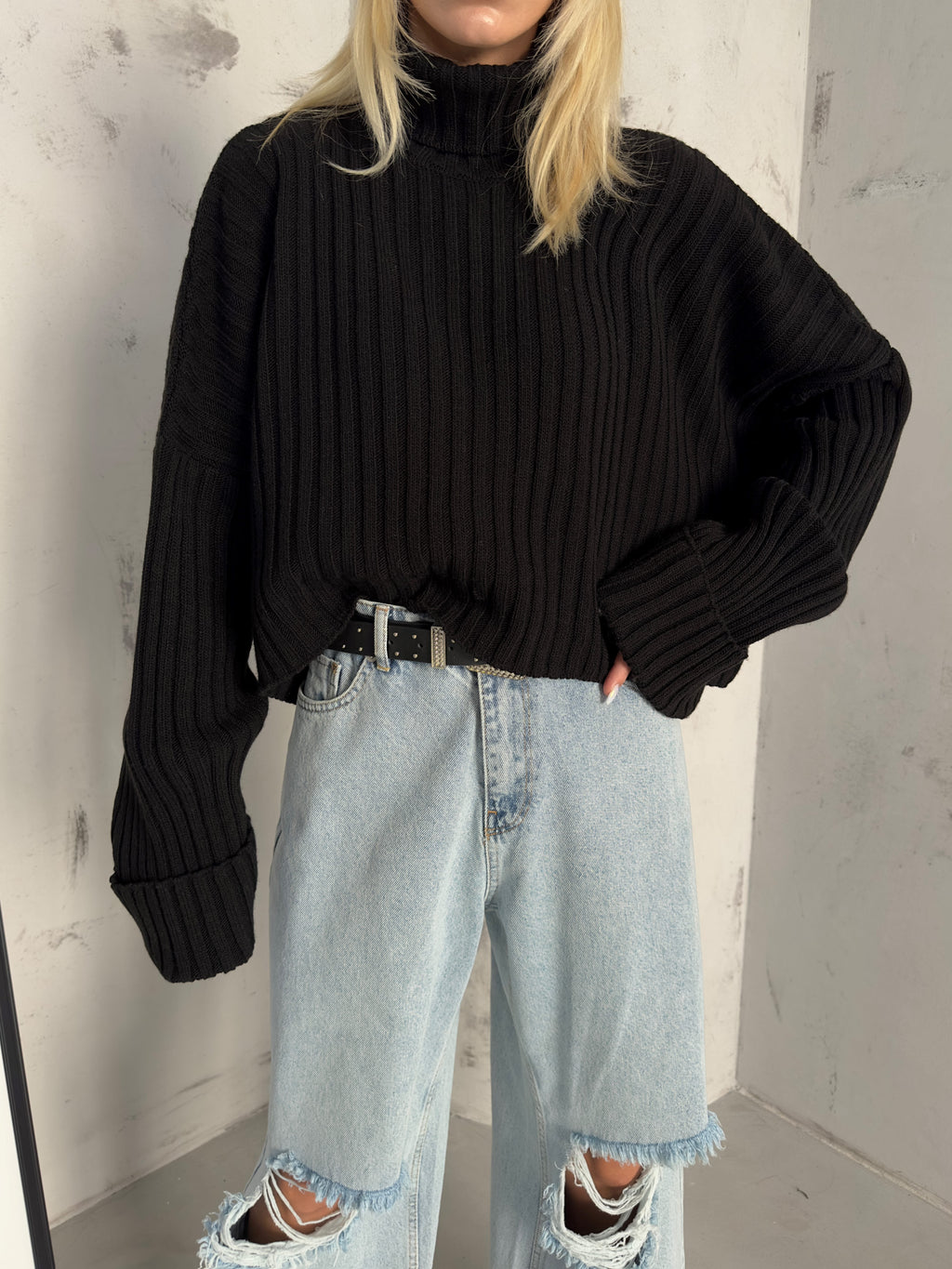 Turtleneck Fitilli Black Crop Sweater