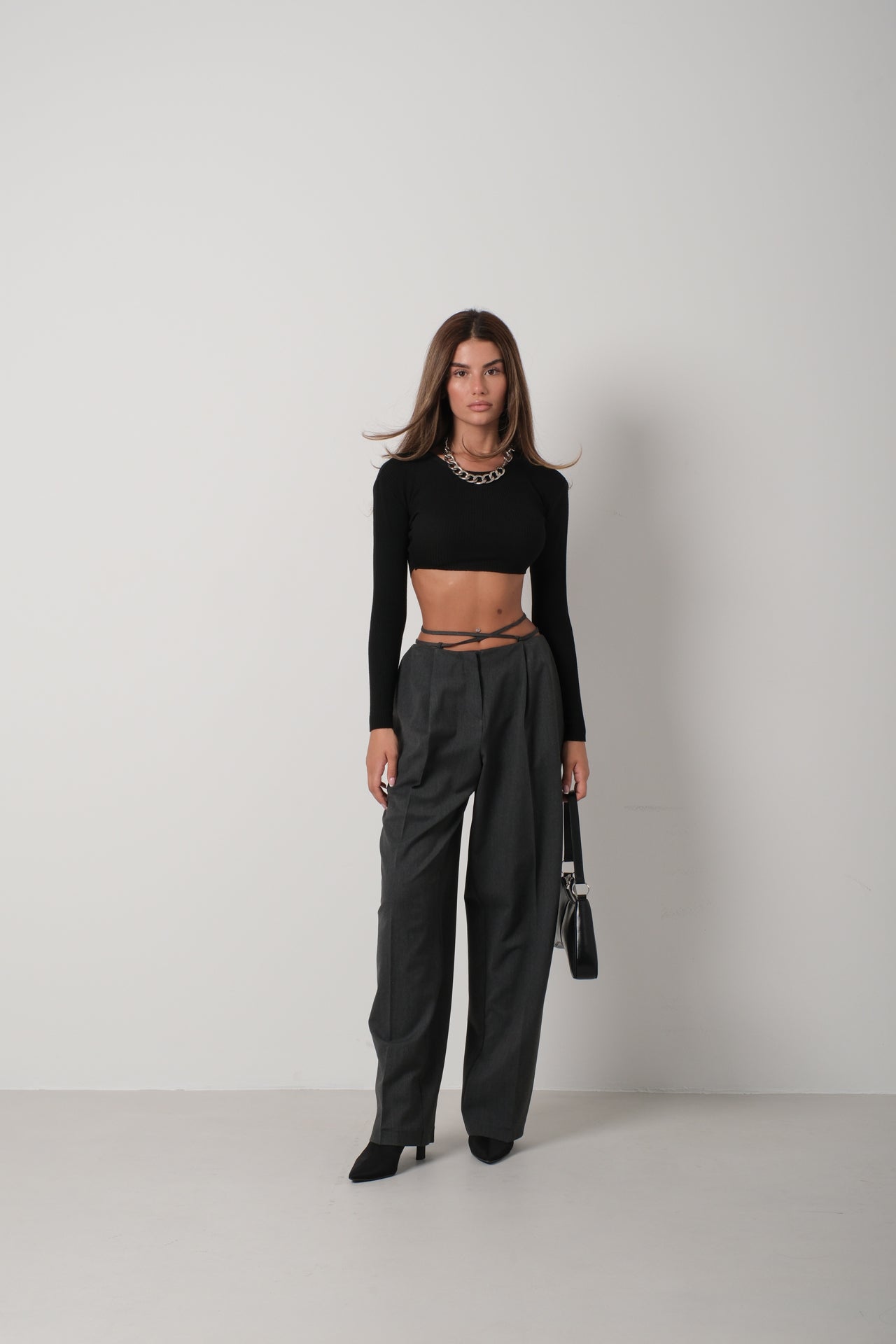 Basic Black Crop Knit Blouse