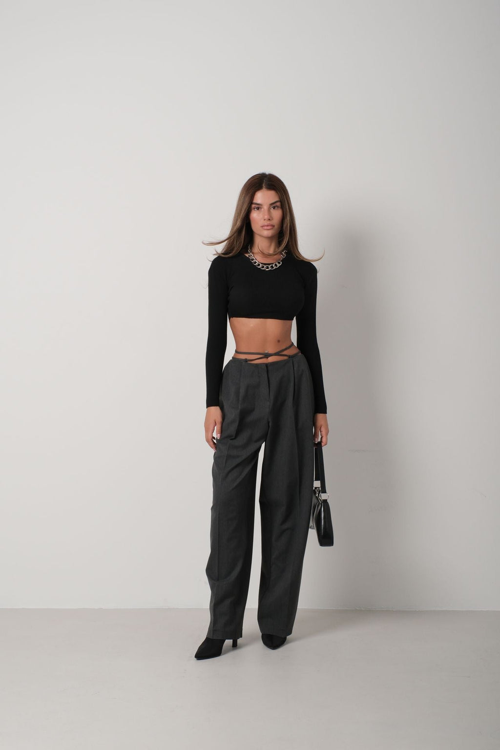 Basic Black Crop Knit Blouse