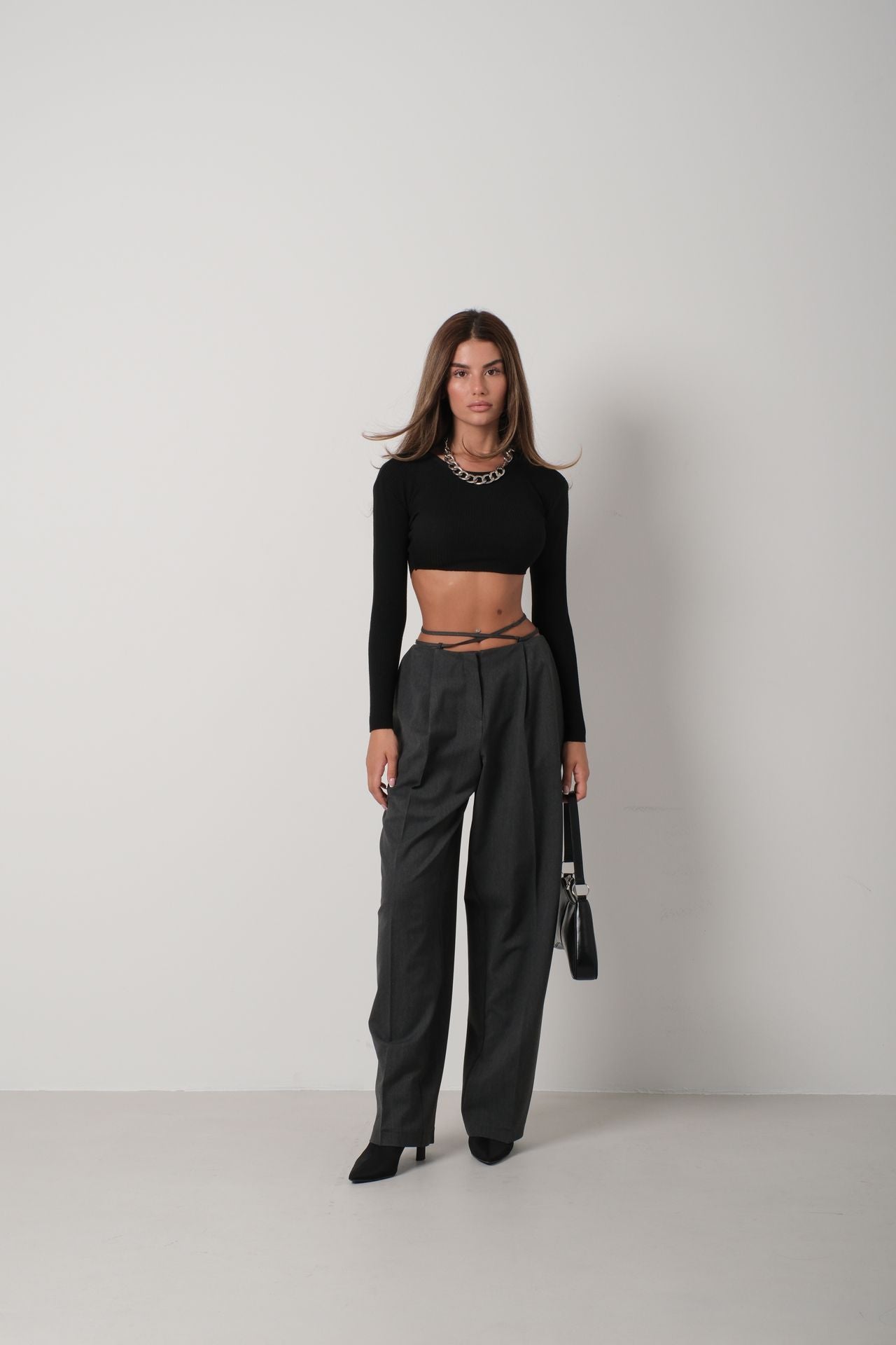 Basic Black Crop Knit Blouse