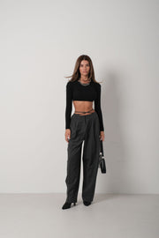 Basic Black Crop Knit Blouse