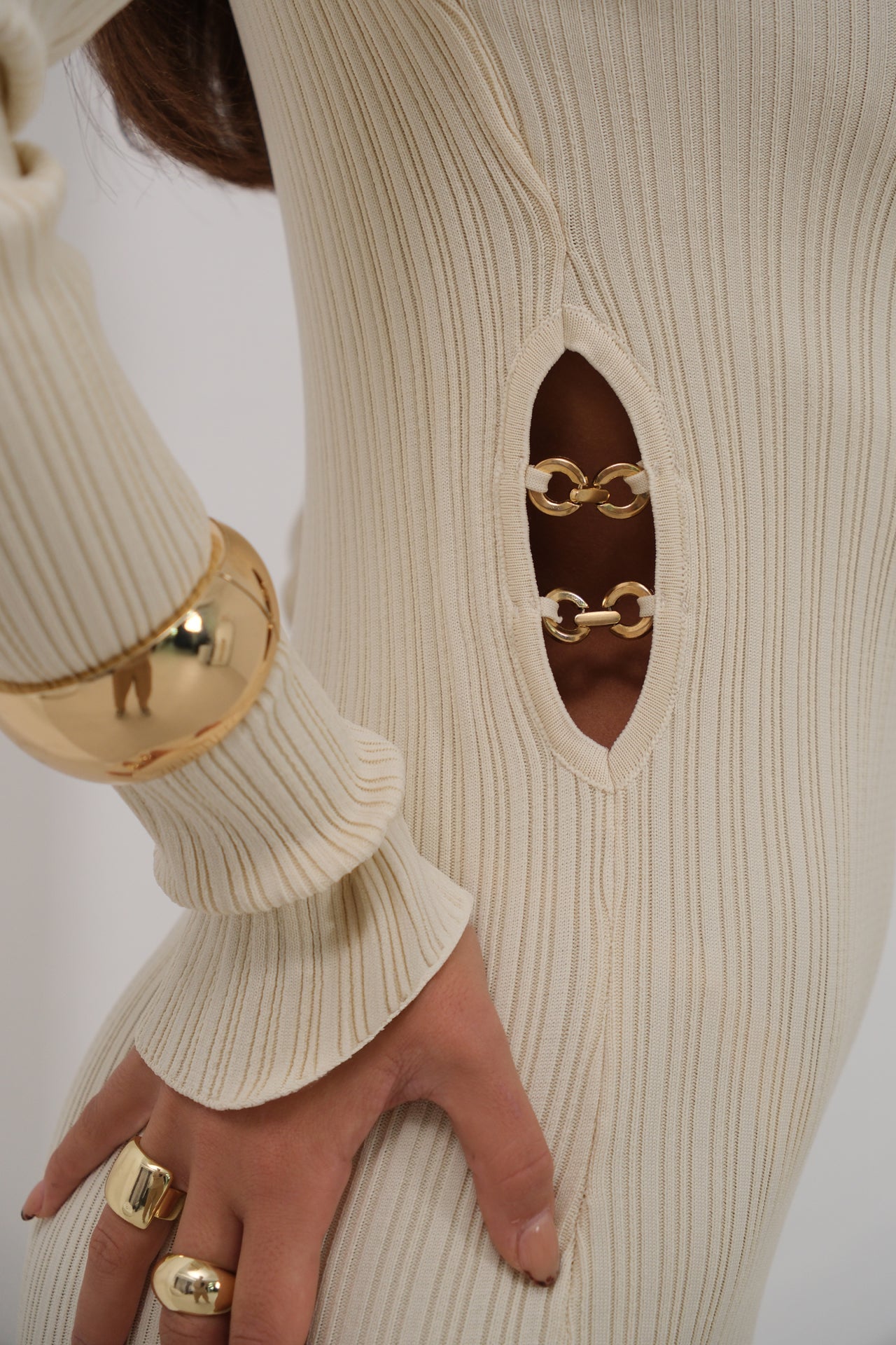 Waist Cut-Out Accessory Detail Knit Ecru Dress