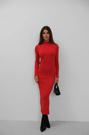 Low-Cut Accessory Knitted Red Dress