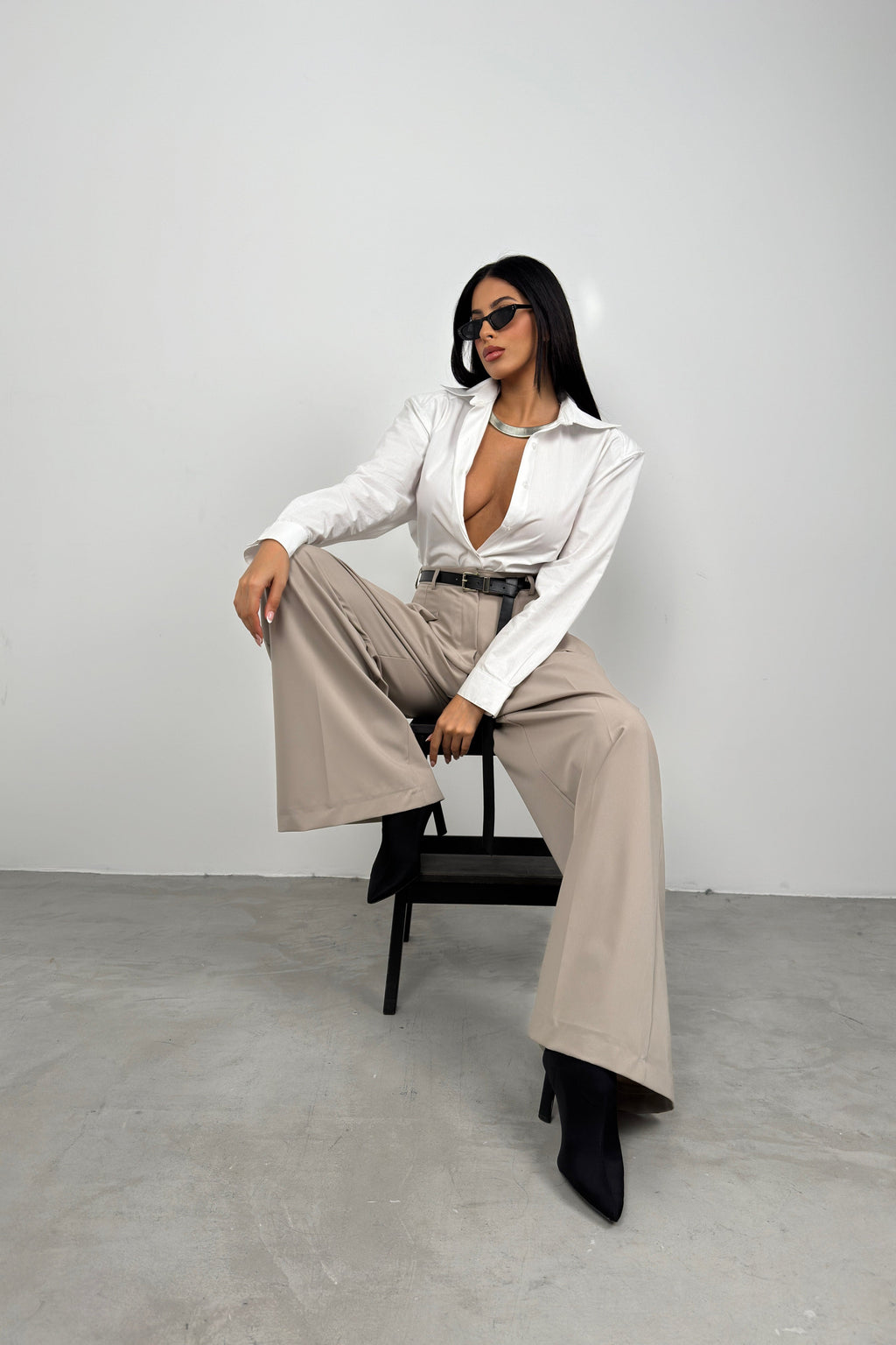 Waist-Fitted Shoulder-Padded White Shirt