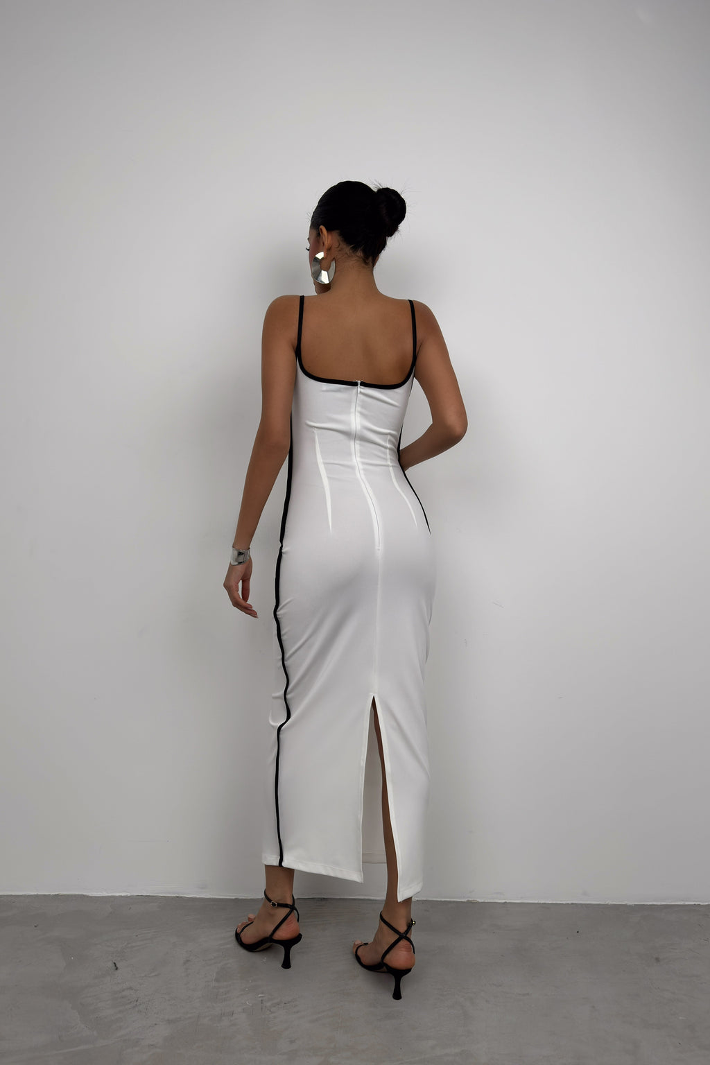 Piping Detail Strappy Kalp Neck White Dress