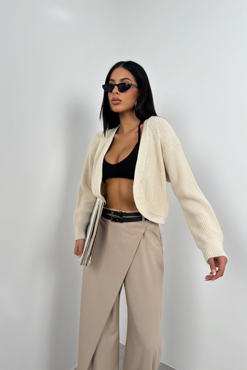 Piped Crop Beige Knit Cardigan