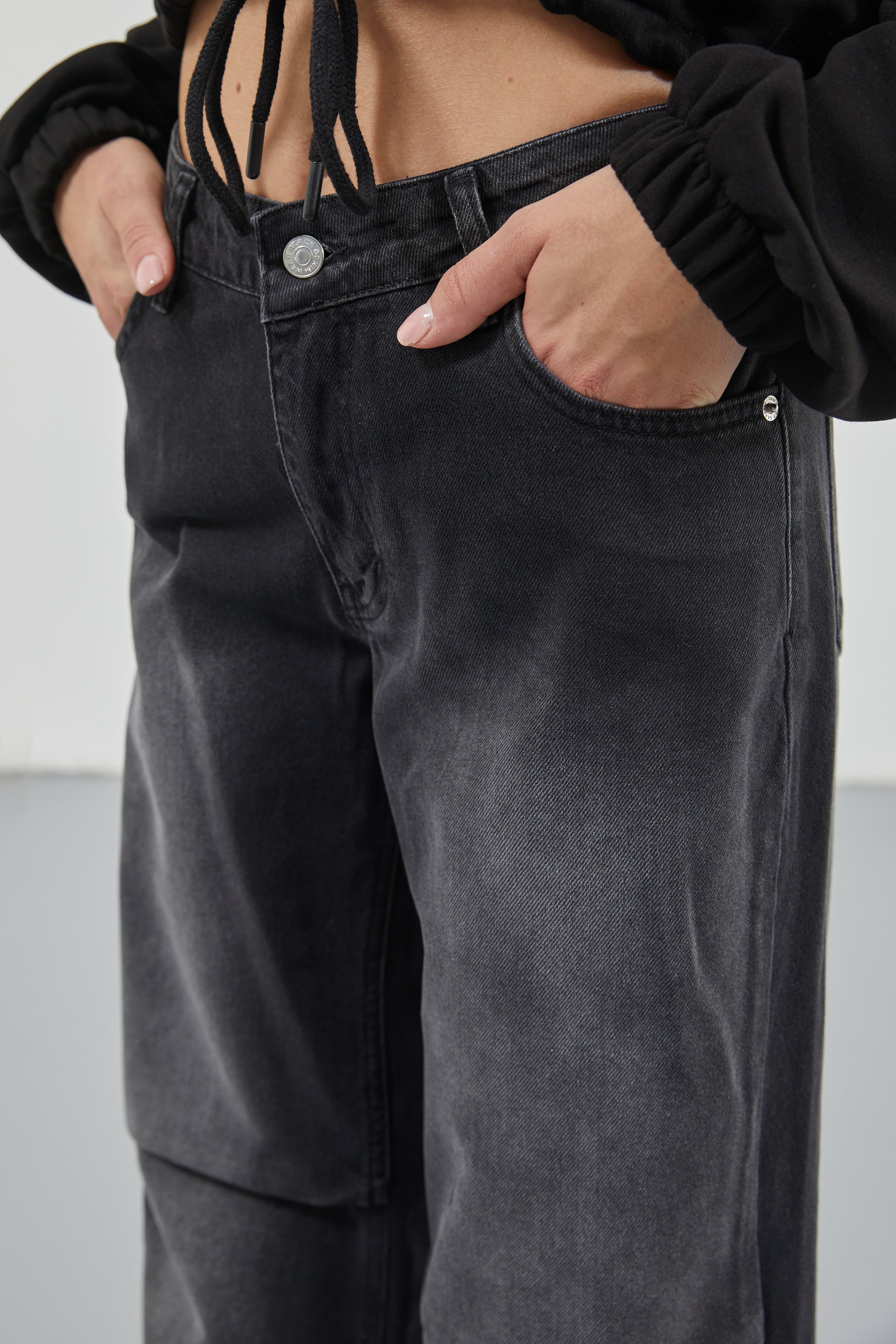 Low Waist Knee Fold Detail Black Jeans