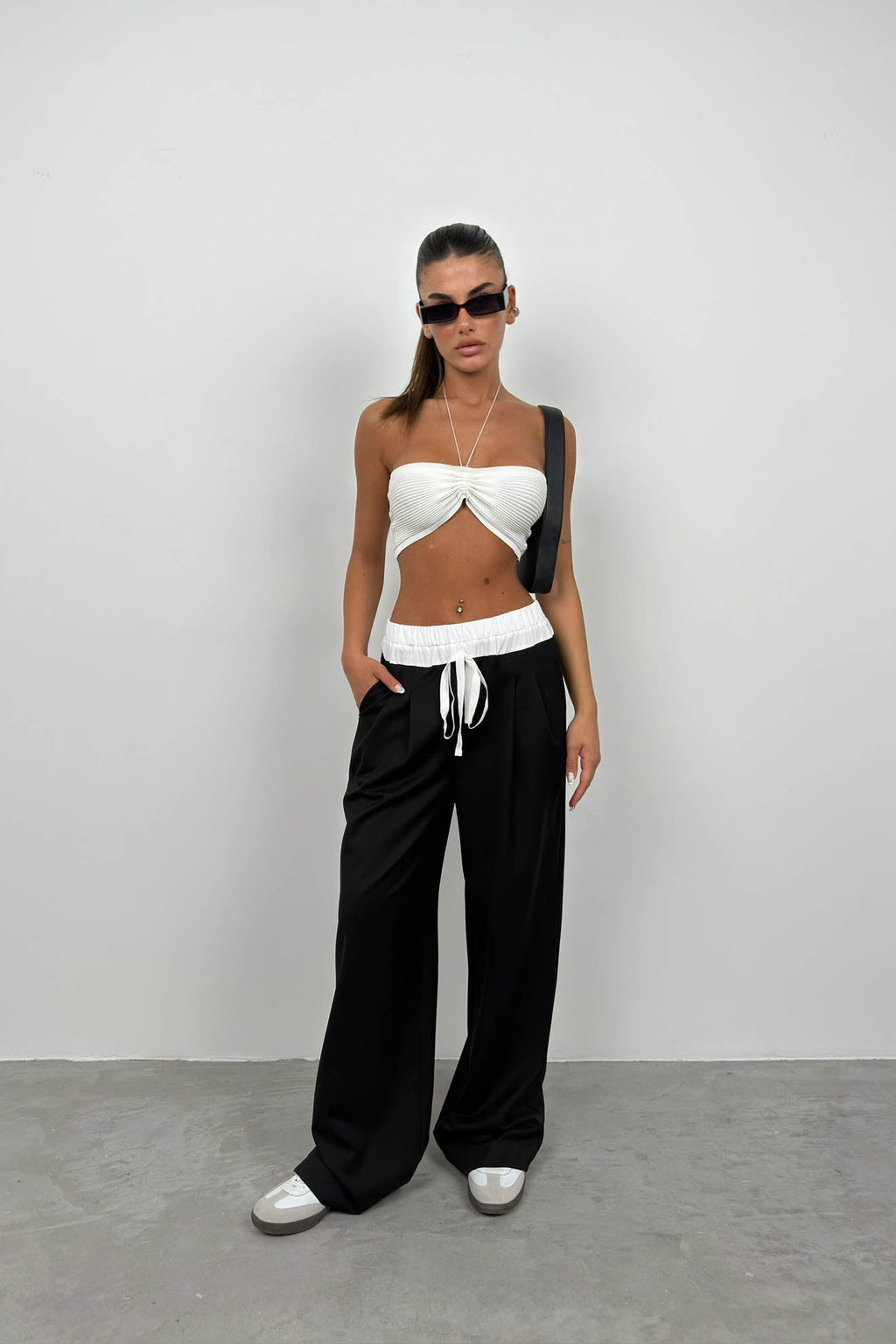 Neck Band Ruched White Crop