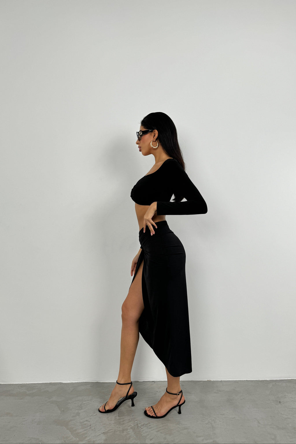 Ruched Detail Black Slit Skirt