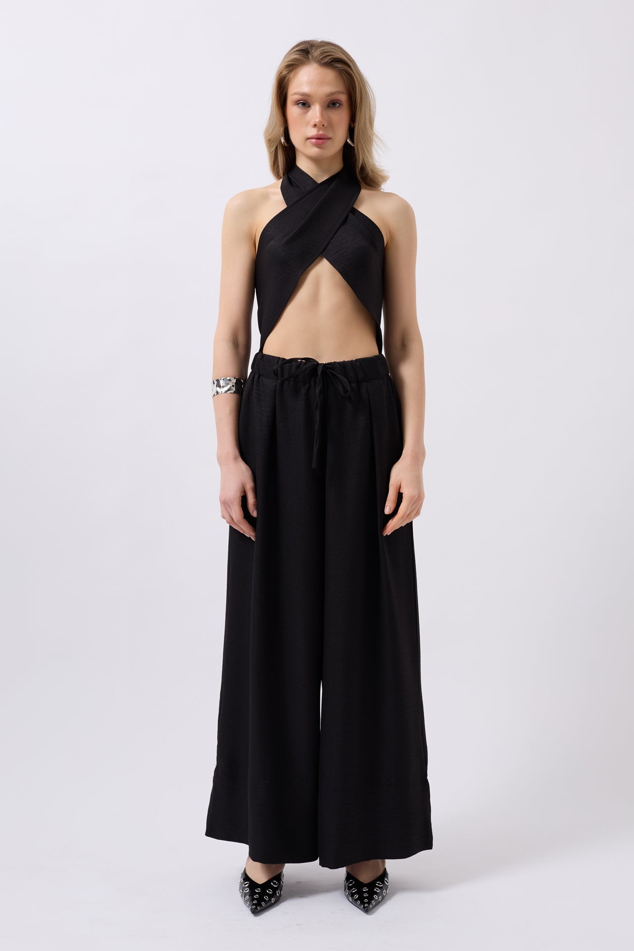 Cross Tie Linen Black Crop