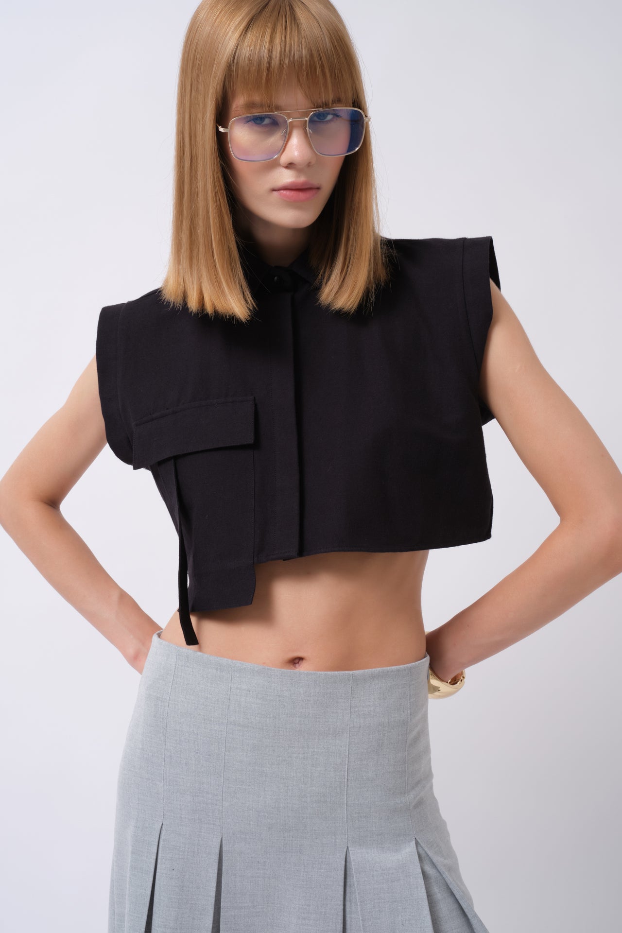 Pocket Detail Sleeveless Linen Black Shirt
