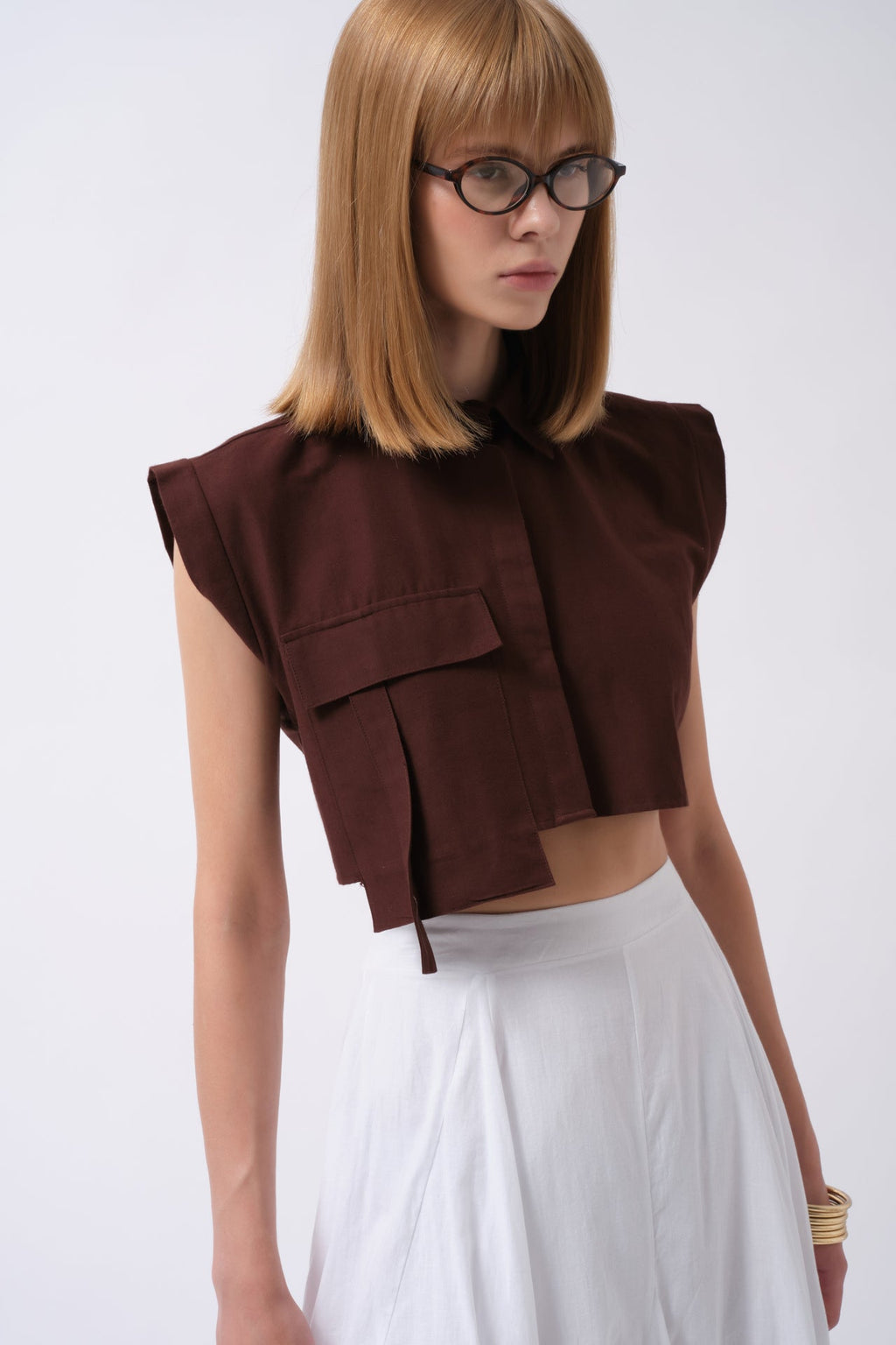 Pocket Detail Sleeveless Linen Brown Shirt
