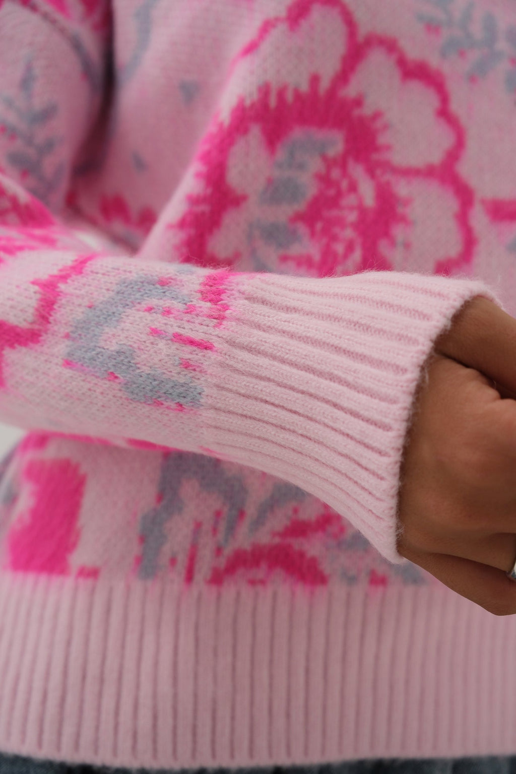 Floral Pattern Brushed Pink Sweater