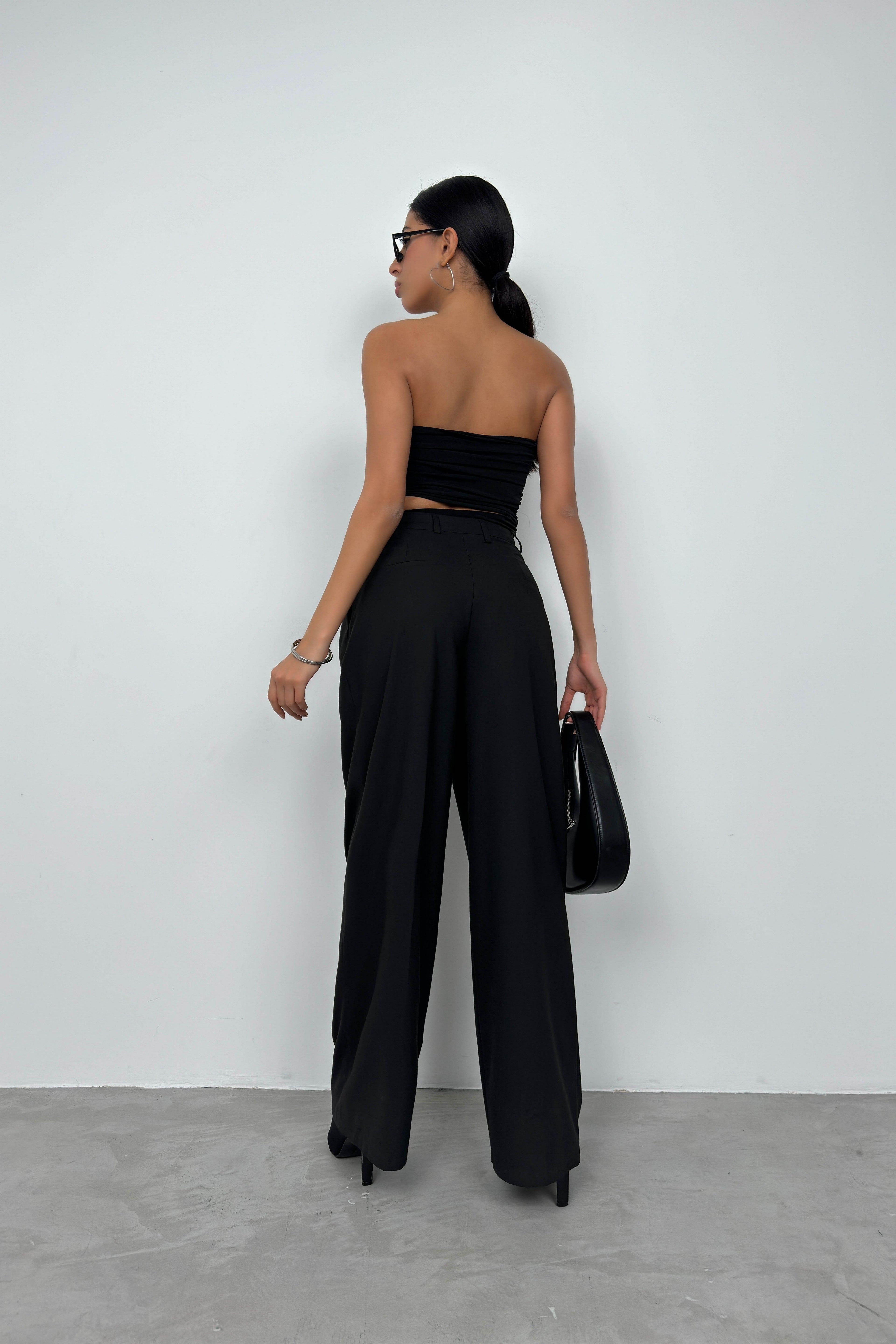 Double-Pleated Wide-Leg Black Pants