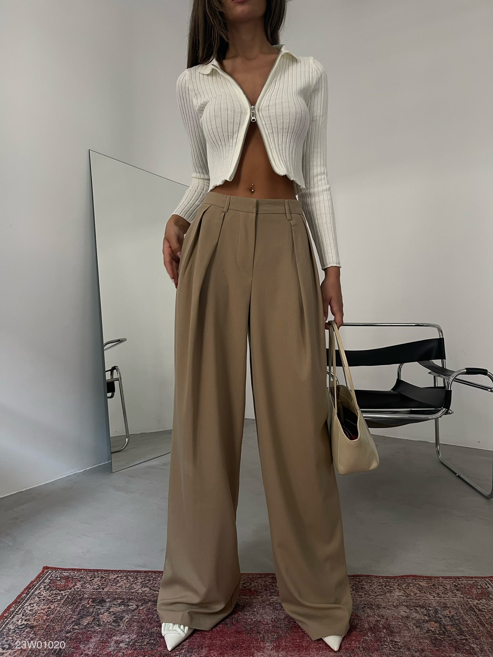 Double-Pleated Beige Wide-Leg Beige Pants