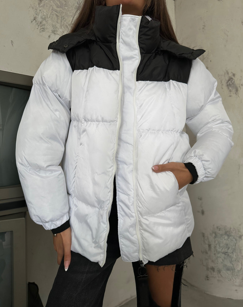 Cift Colorful Kapsonlu Black White Mont