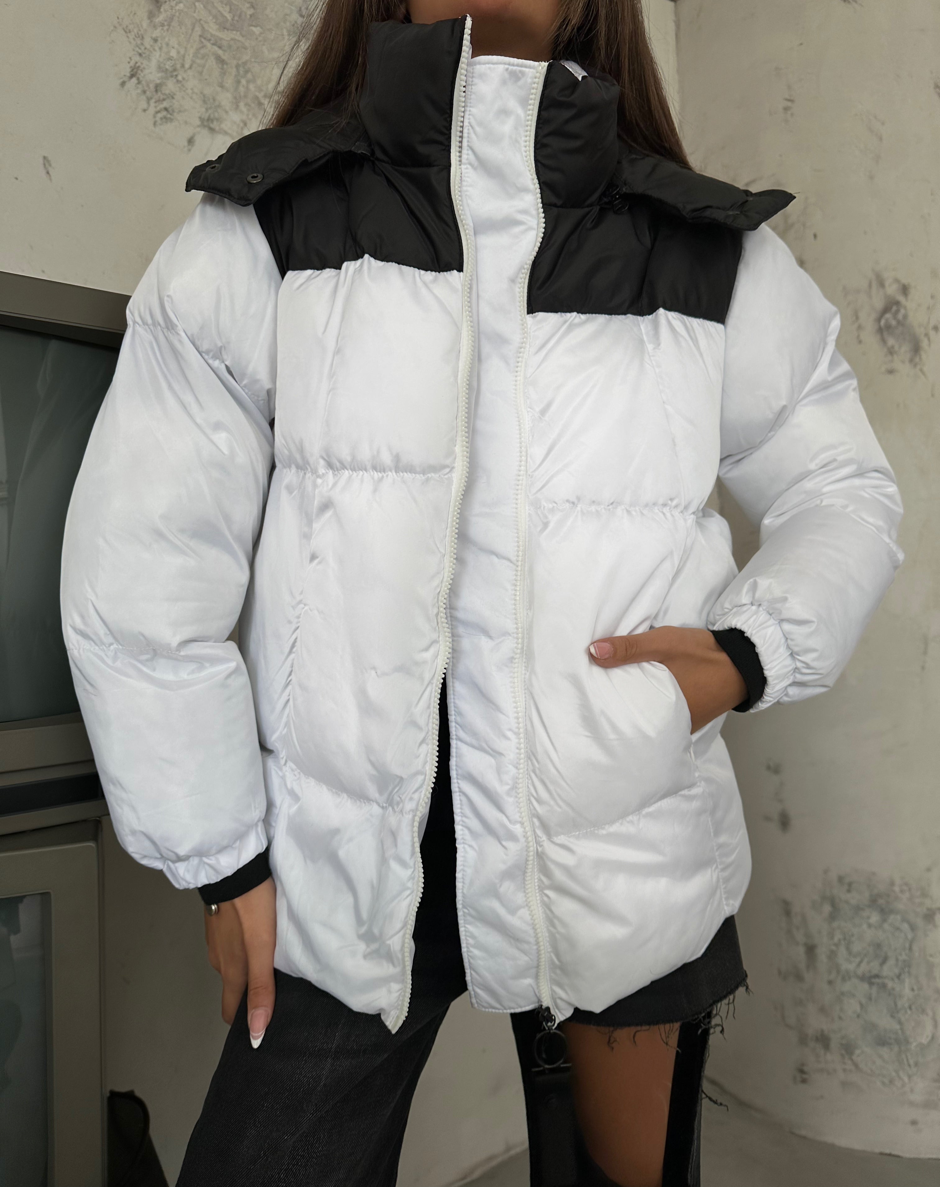 Cift Colorful Kapsonlu Black White Mont